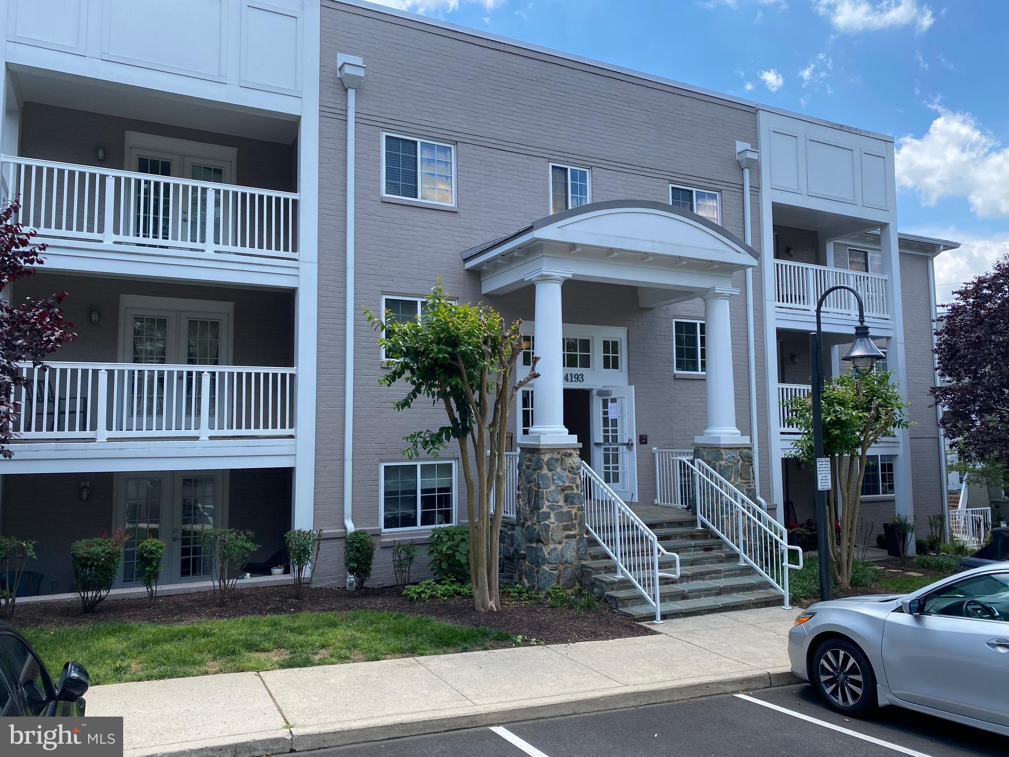 **Available Immediately** Wonderful ground floor 2 bedroom/2 bath + sunroom unit (1135 sq feet) in West Village of Shirlington.    The property includes fresh paint, hardwood floors throughout, granite countertops, stainless steel appliances,  recessed lighting, walk-in closets, oversized shower in the guest bathroom, sunroom overlooking community open space and much more.  Swimming pool, clubhouse, gym and more. Minutes to Shirlington, DC, Old Town, Arlington, restaurants, shopping, and major commuting routes.   Pets case-by-case.  $40 Application fee per adult through RentSpree.
