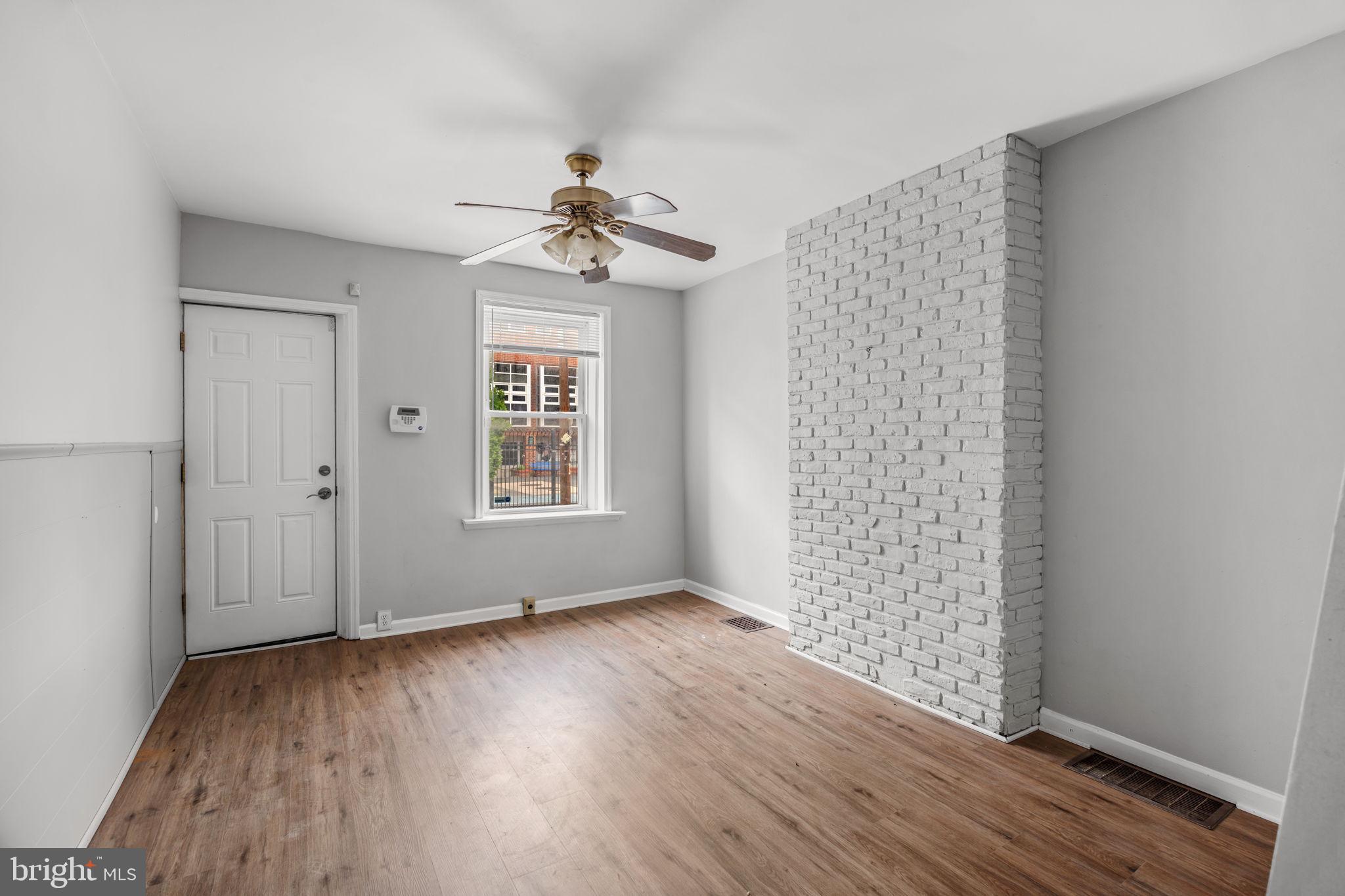 EAST KENSINGTON - Residential