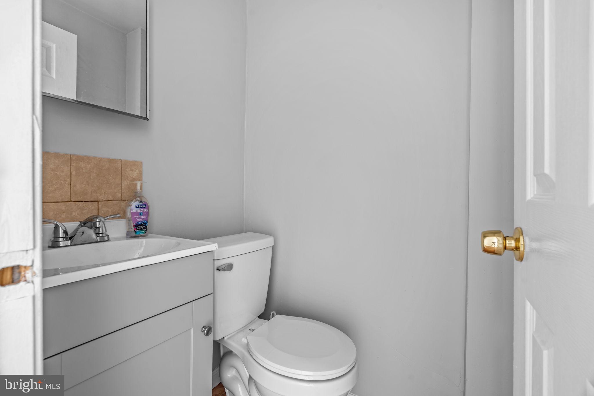 EAST KENSINGTON - Residential