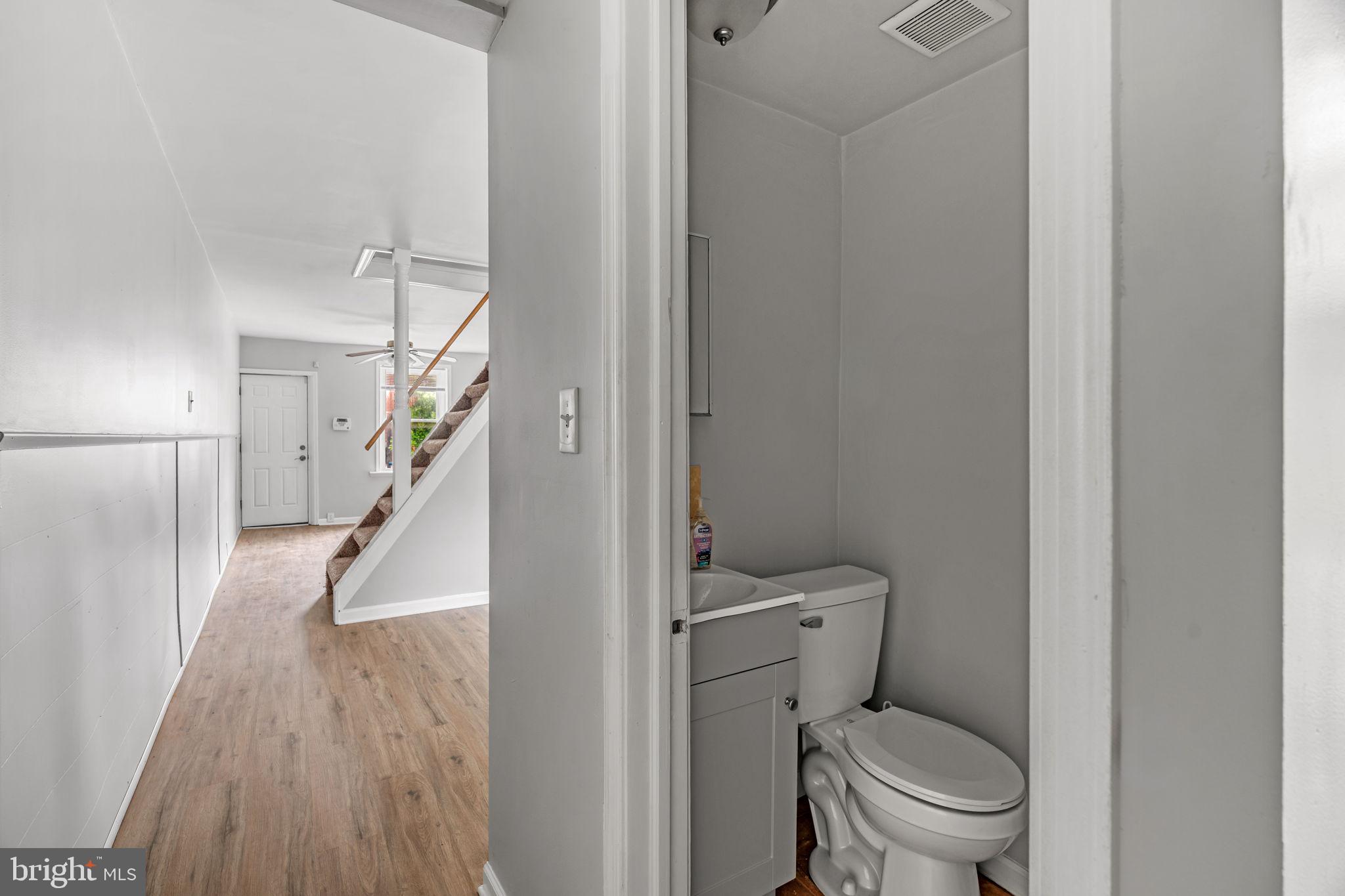 EAST KENSINGTON - Residential