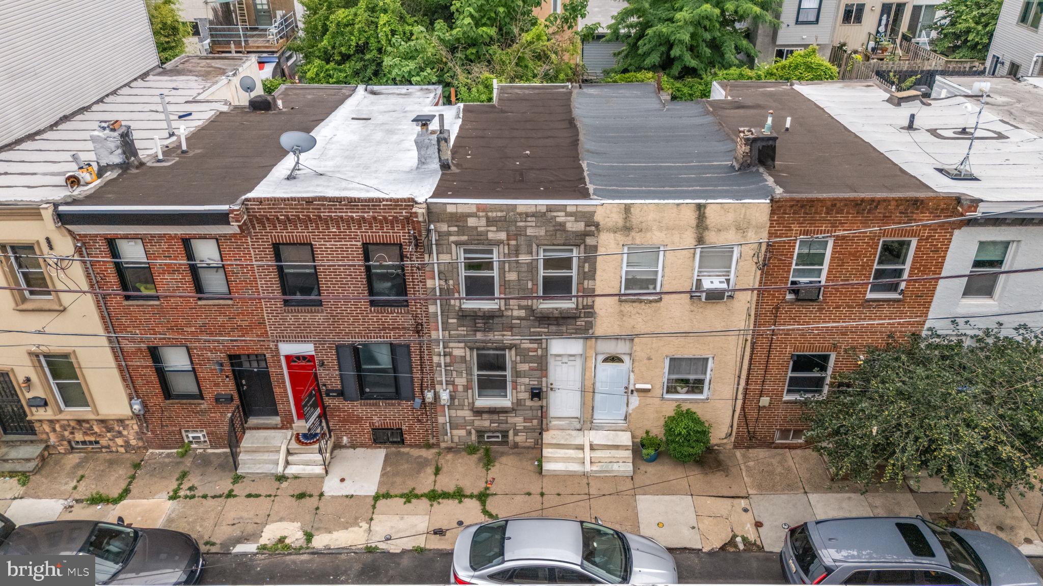 EAST KENSINGTON - Residential
