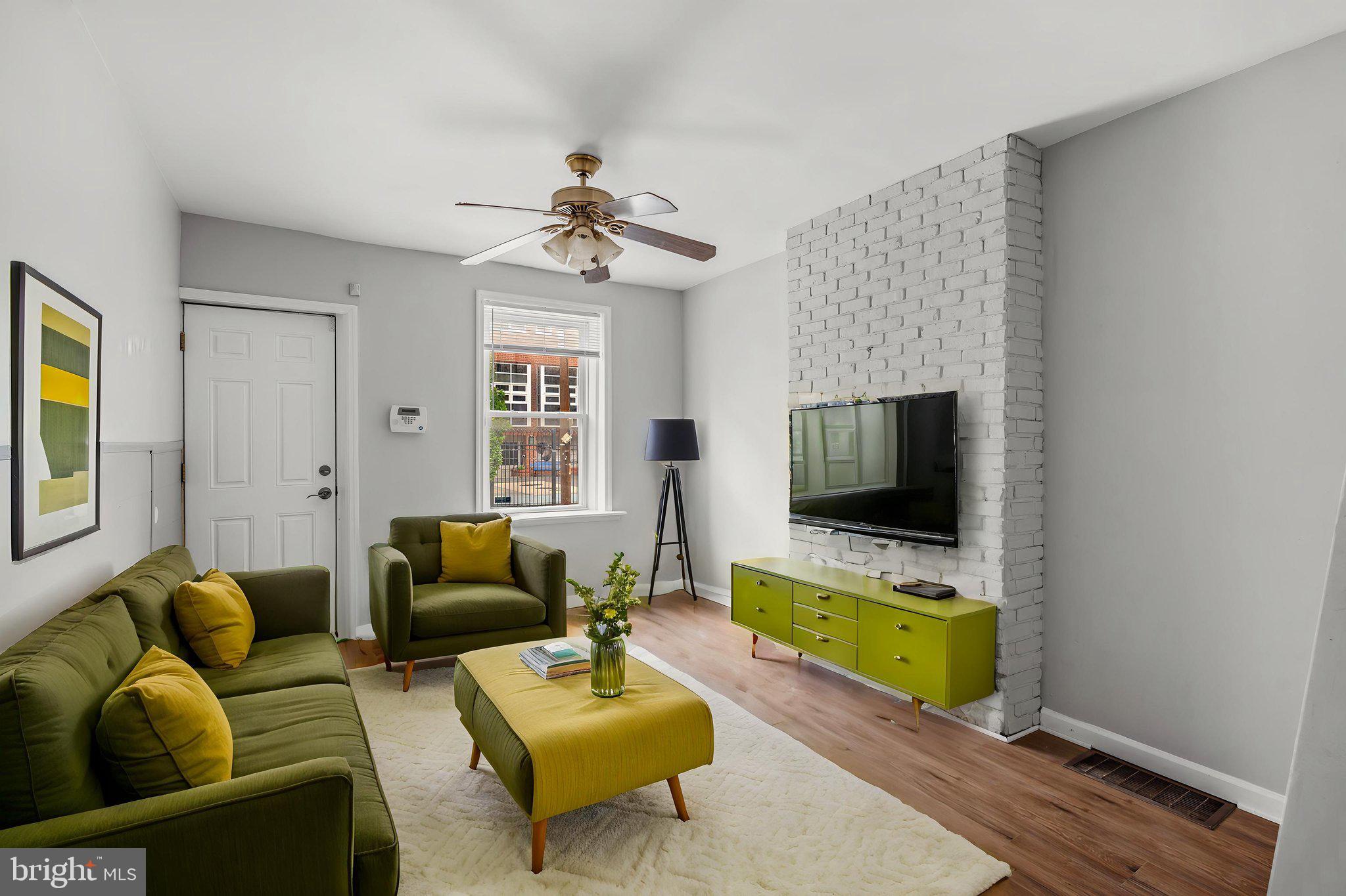 EAST KENSINGTON - Residential