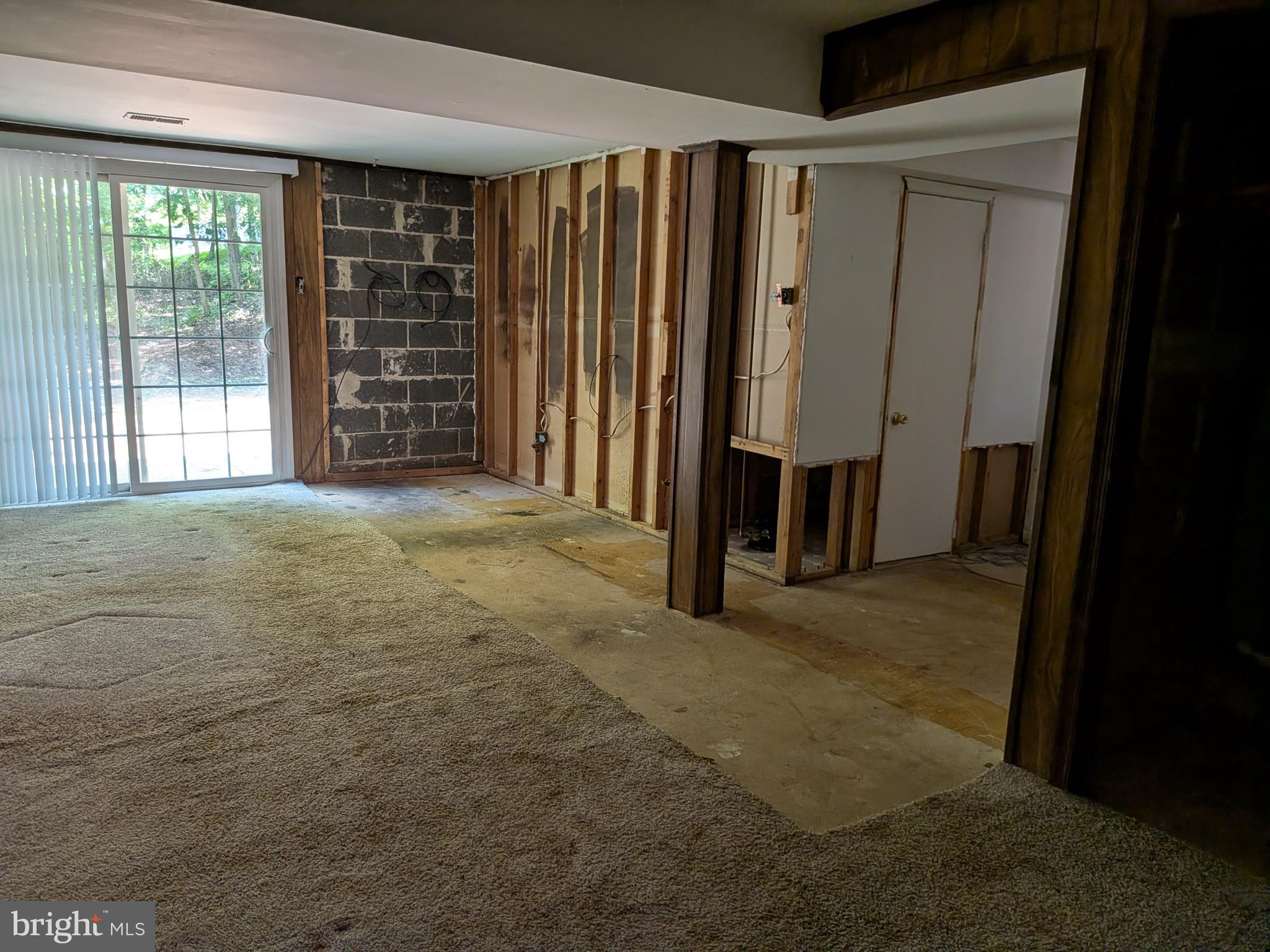 WOODLYN CROSSING - Residential
