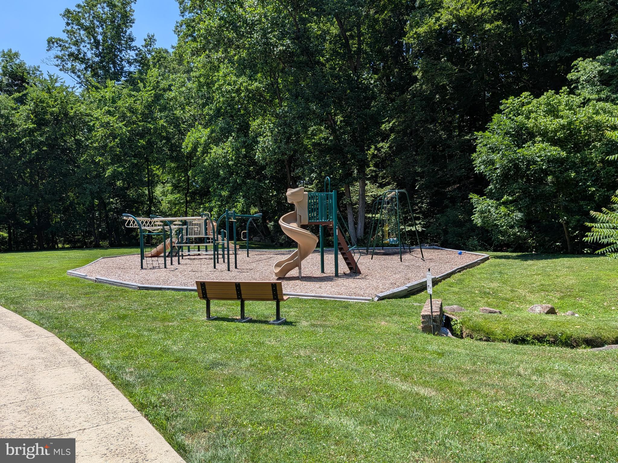 WOODLYN CROSSING - Residential