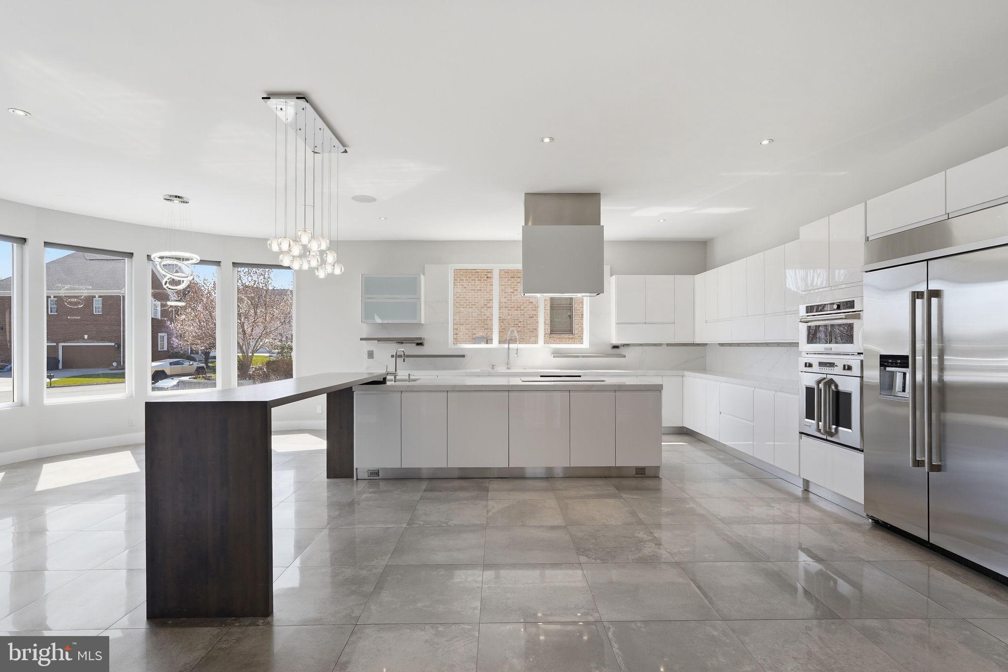 RESERVES AT PINECREST - Residential