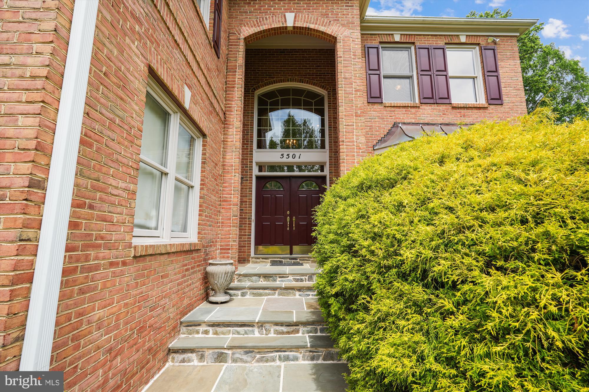 ALTA VISTA - Residential
