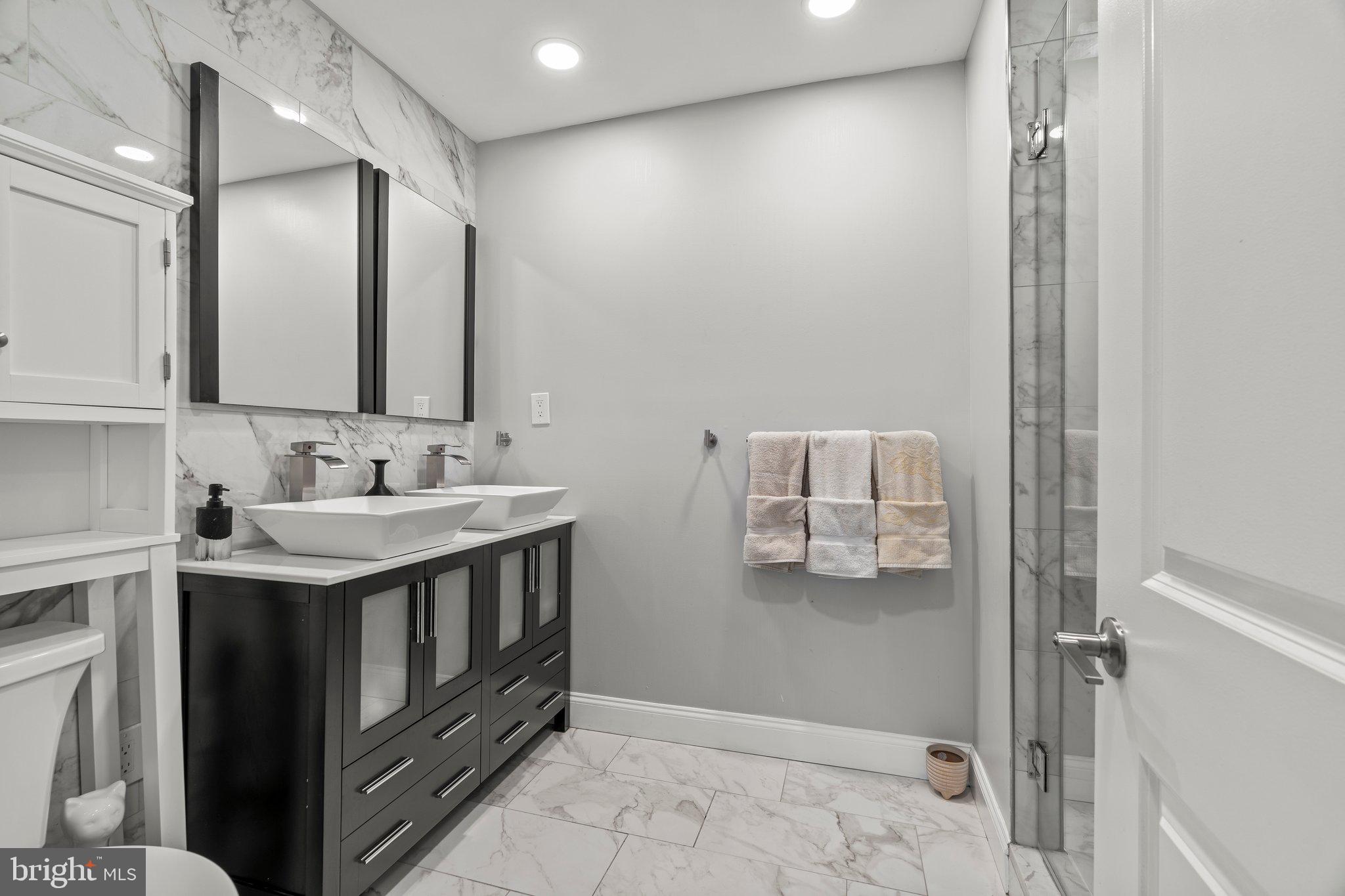 JENKINTOWN MANOR - Residential