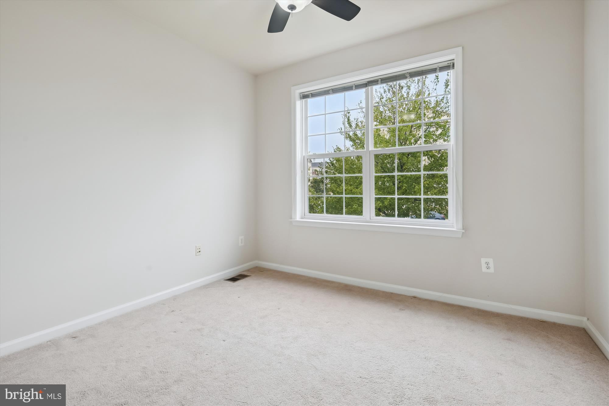 RESIDENCES AT BRAMBLETON - Residential Lease