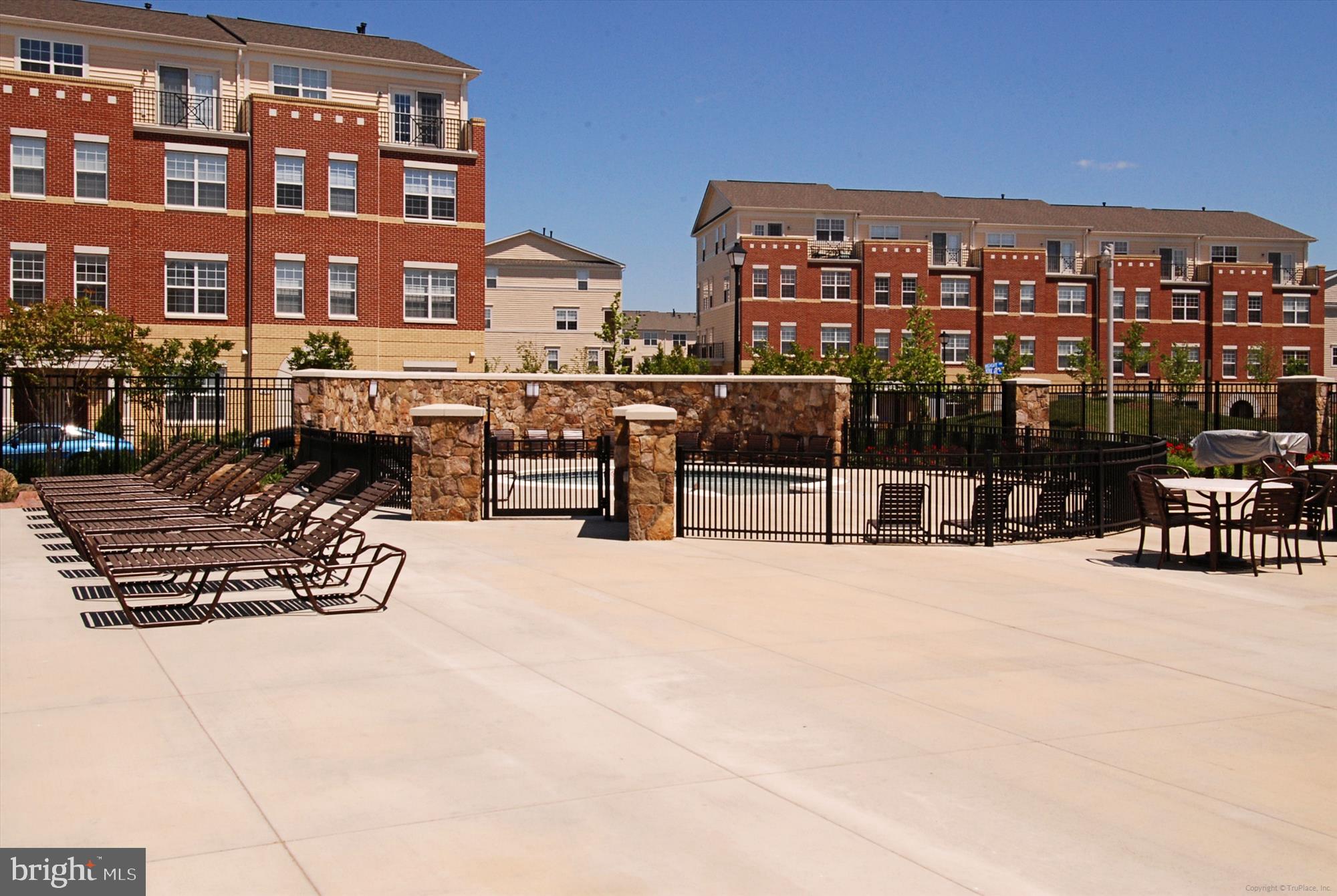 RESIDENCES AT BRAMBLETON - Residential Lease