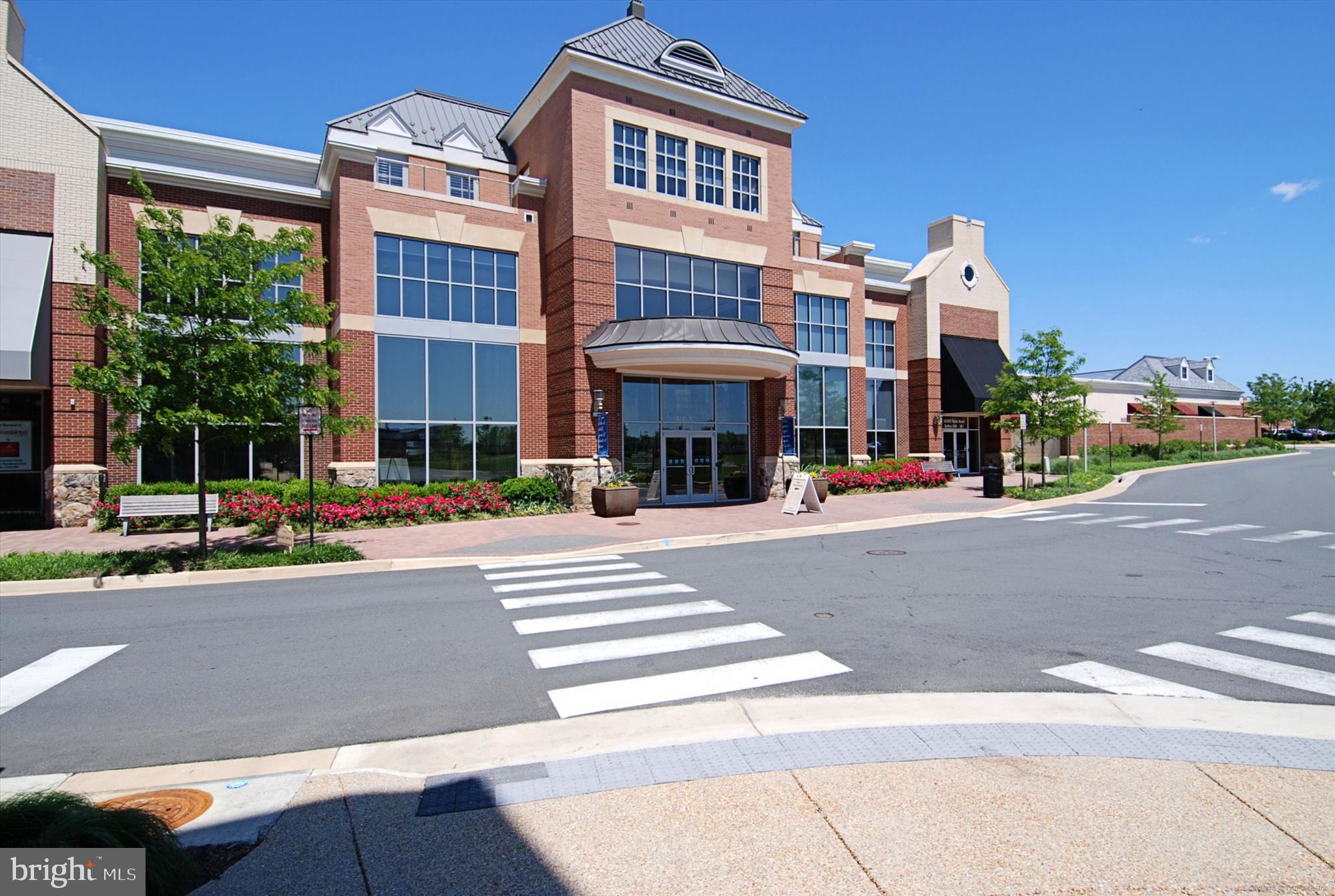 RESIDENCES AT BRAMBLETON - Residential Lease