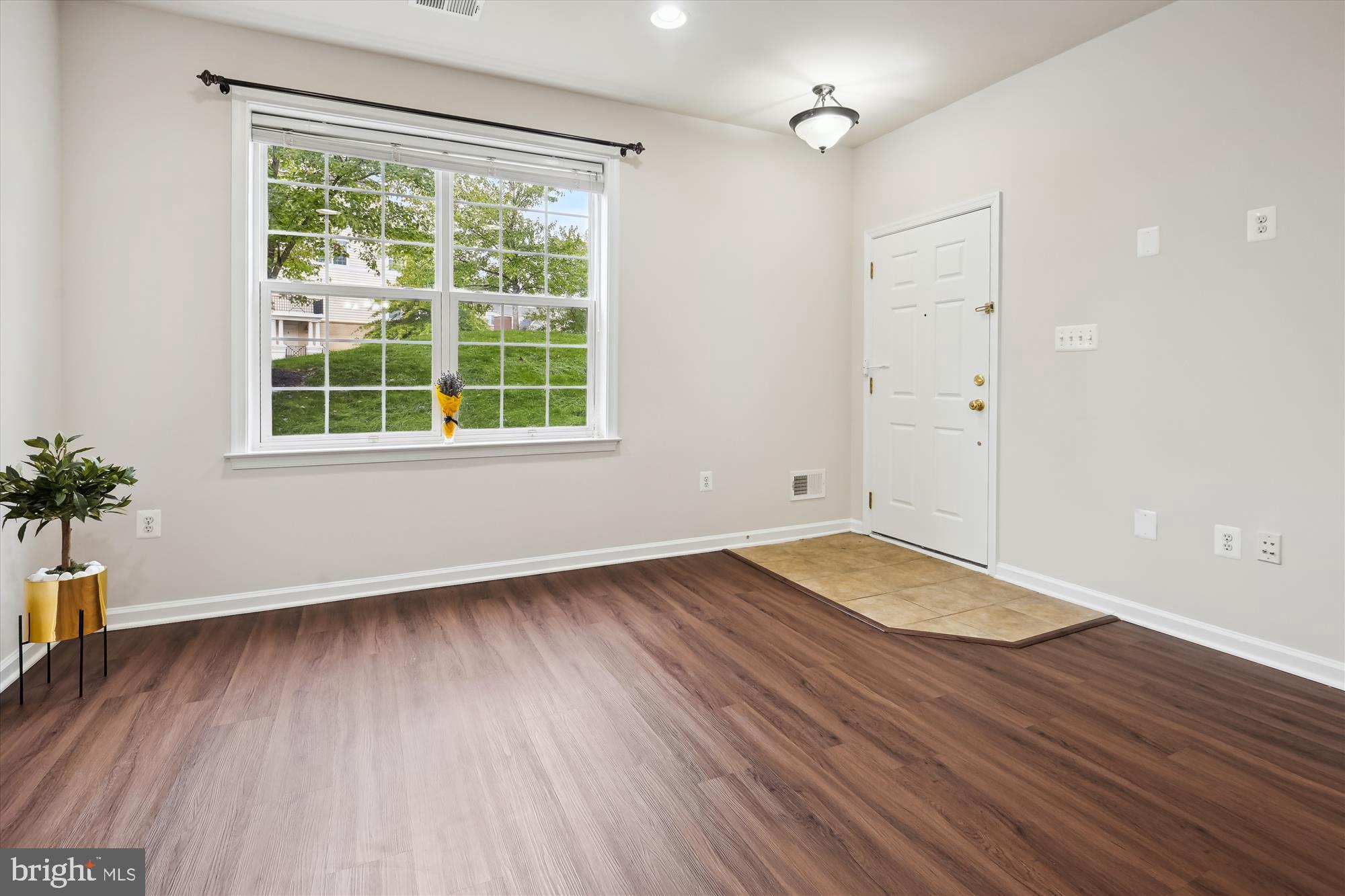 RESIDENCES AT BRAMBLETON - Residential Lease
