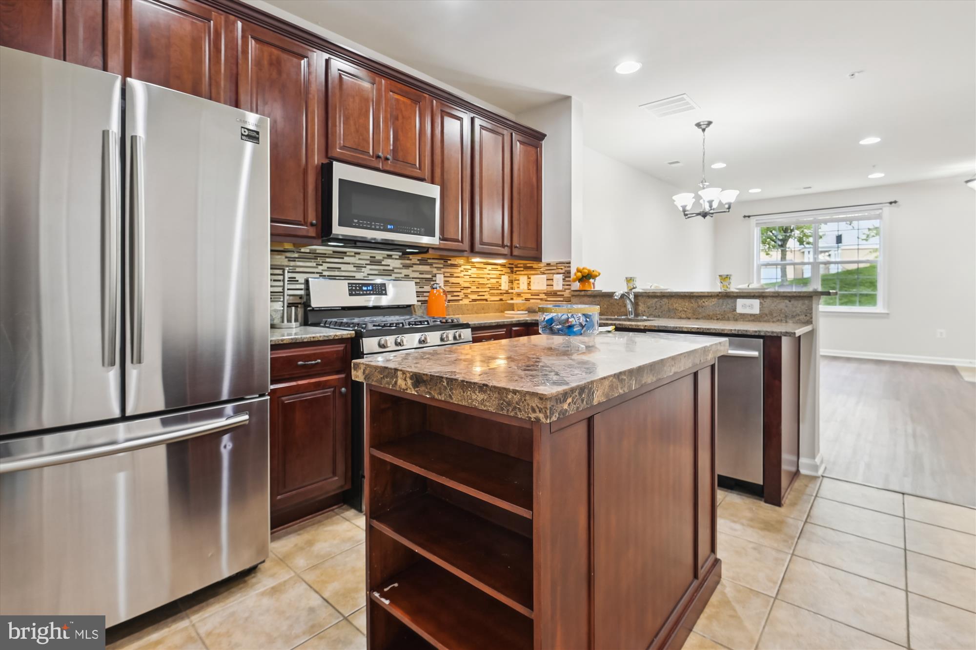 RESIDENCES AT BRAMBLETON - Residential Lease