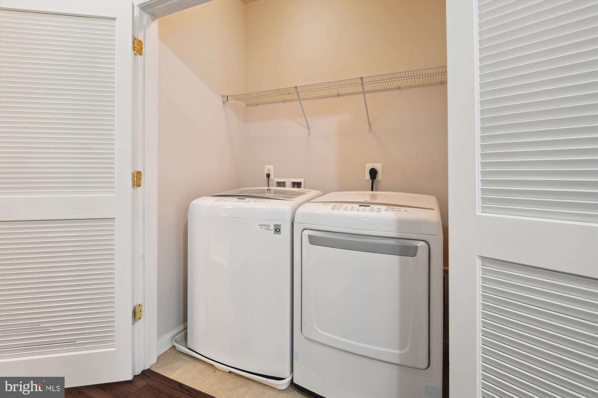 RESIDENCES AT BRAMBLETON - Residential Lease