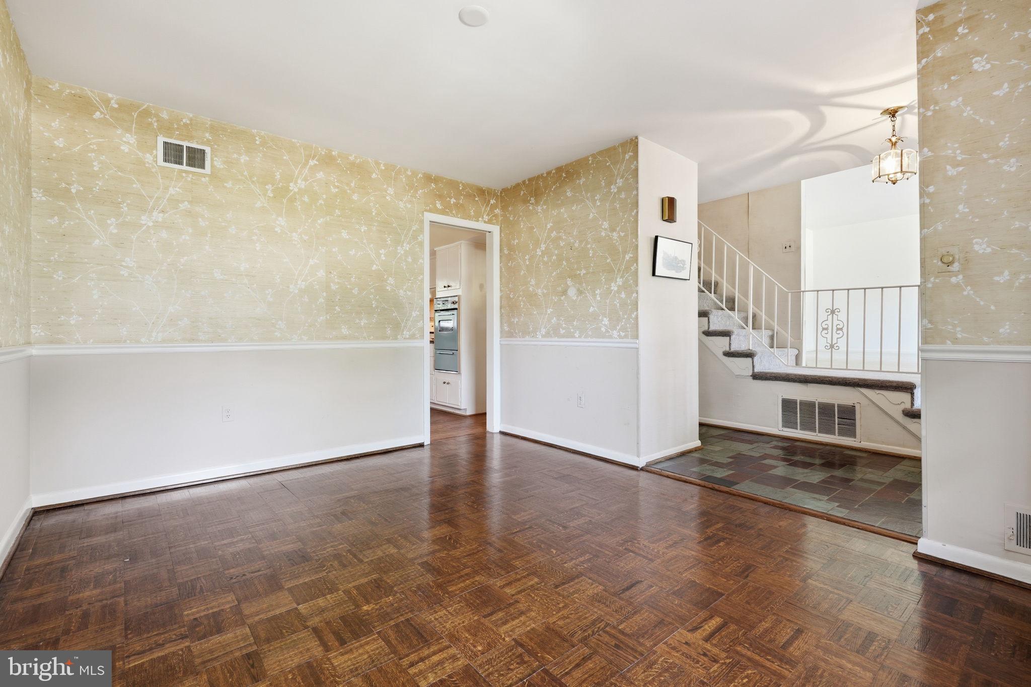 REGENCY ESTATES - Residential