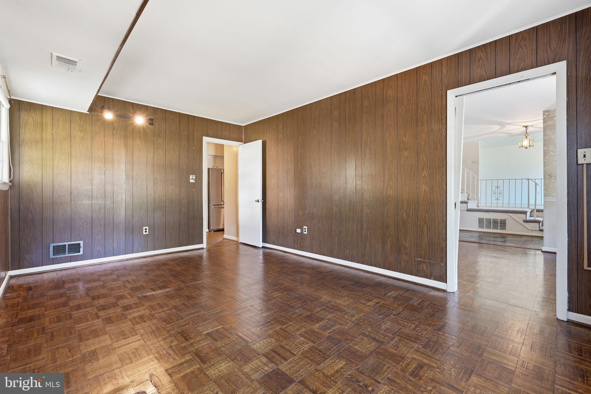 REGENCY ESTATES - Residential