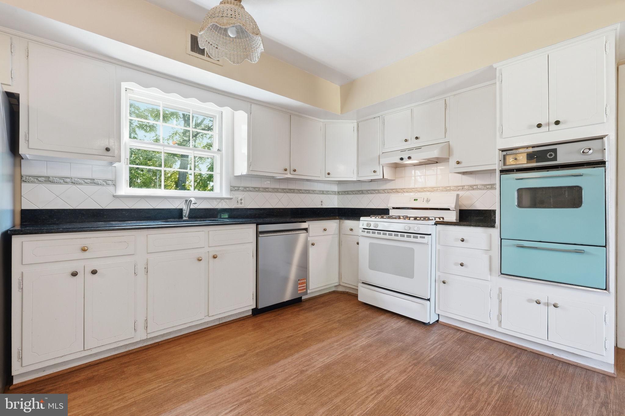 REGENCY ESTATES - Residential