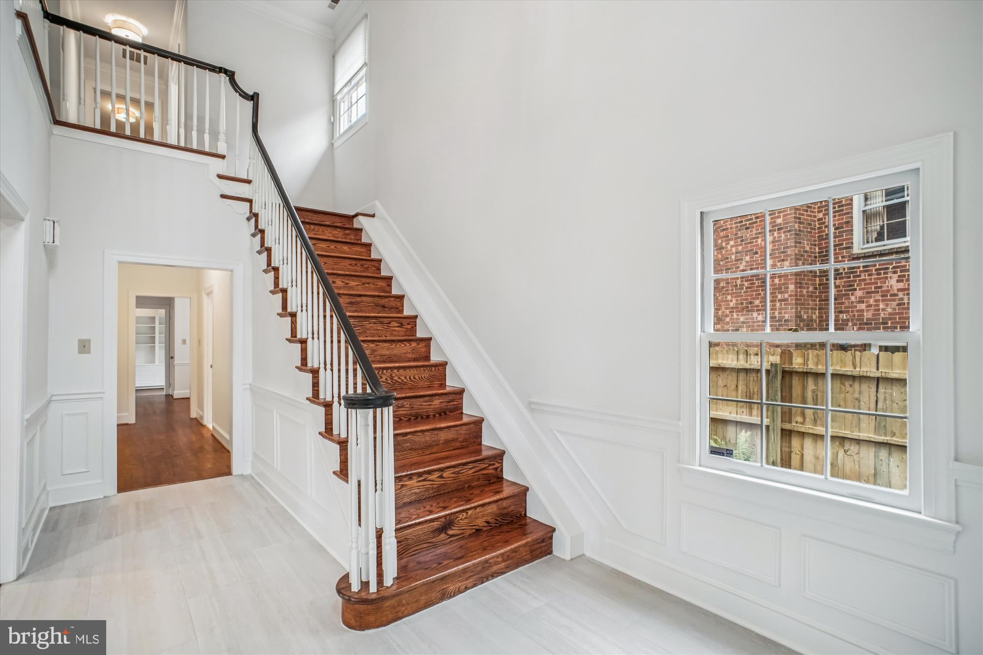 COUNTRY CLUB HILLS - Residential