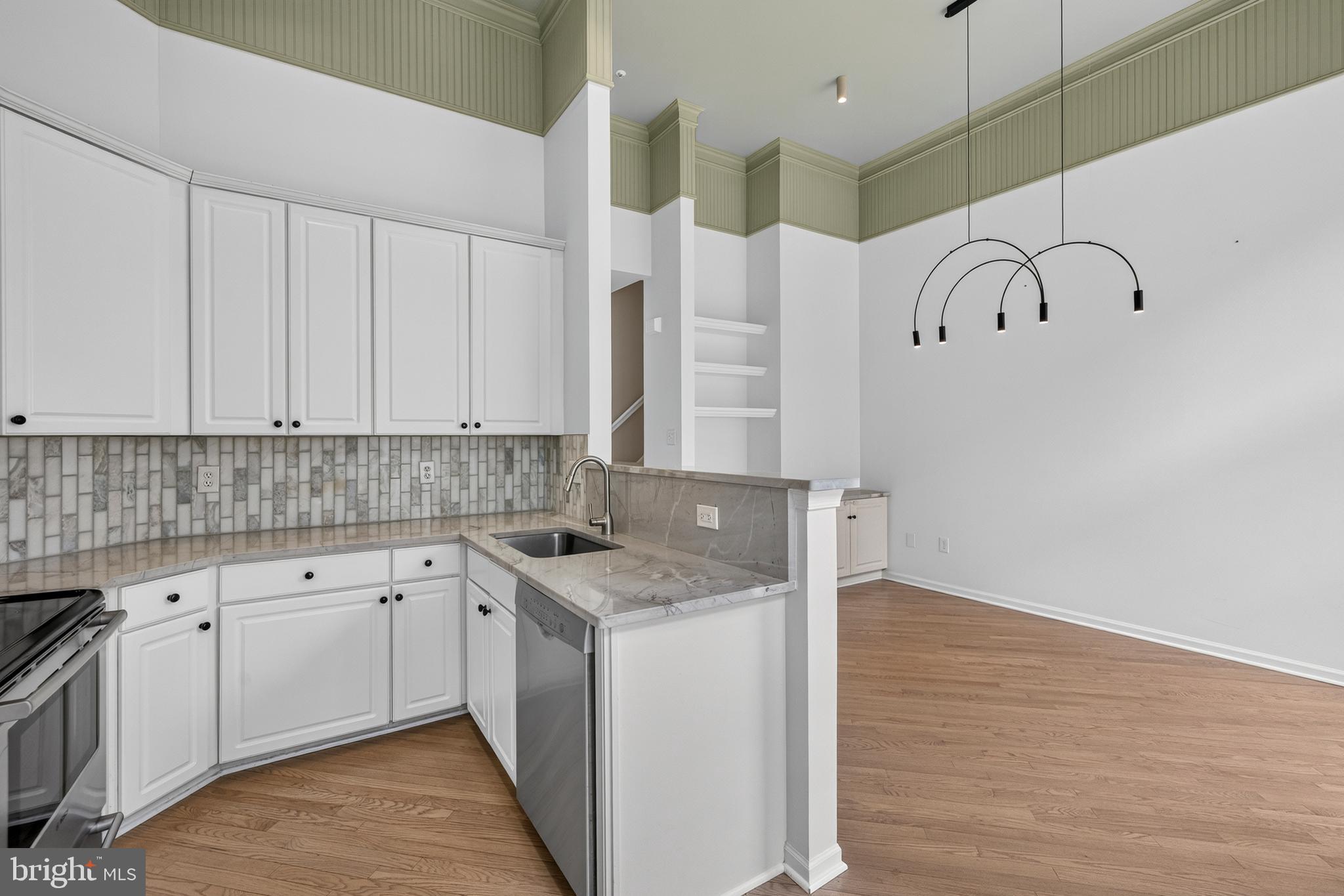 WASHINGTONIAN CENTER - Residential