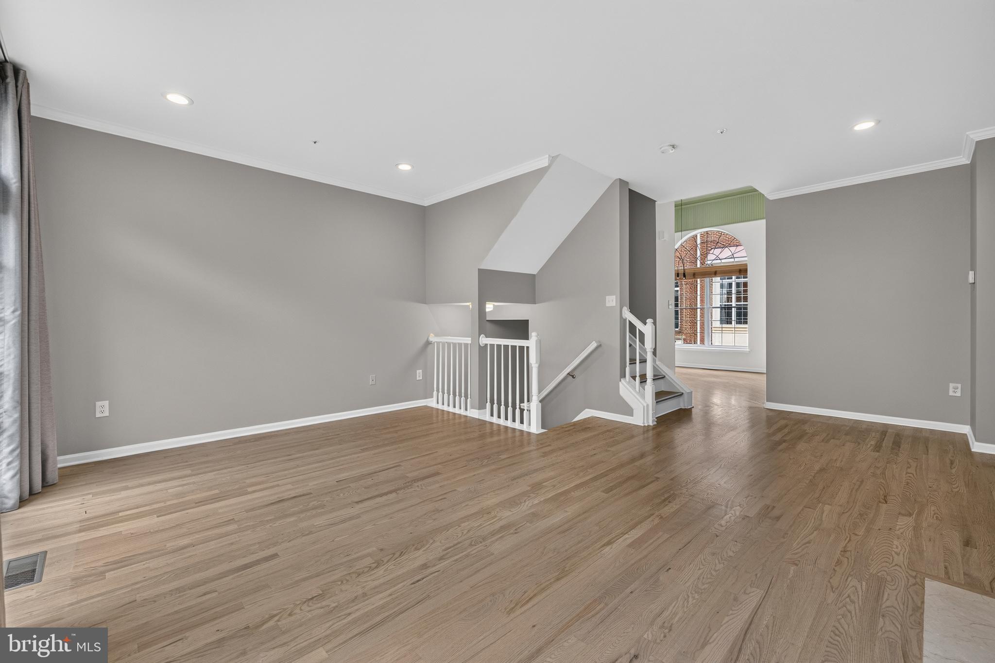 WASHINGTONIAN CENTER - Residential