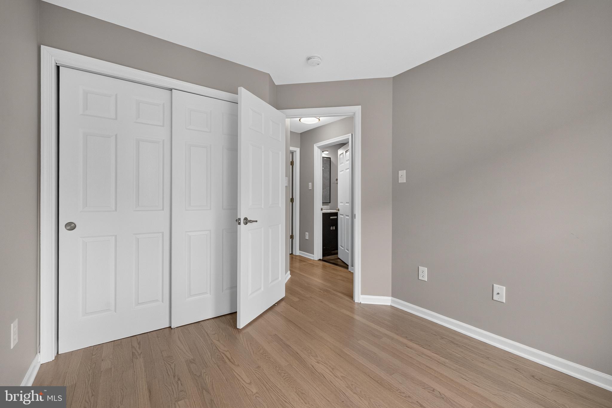 WASHINGTONIAN CENTER - Residential