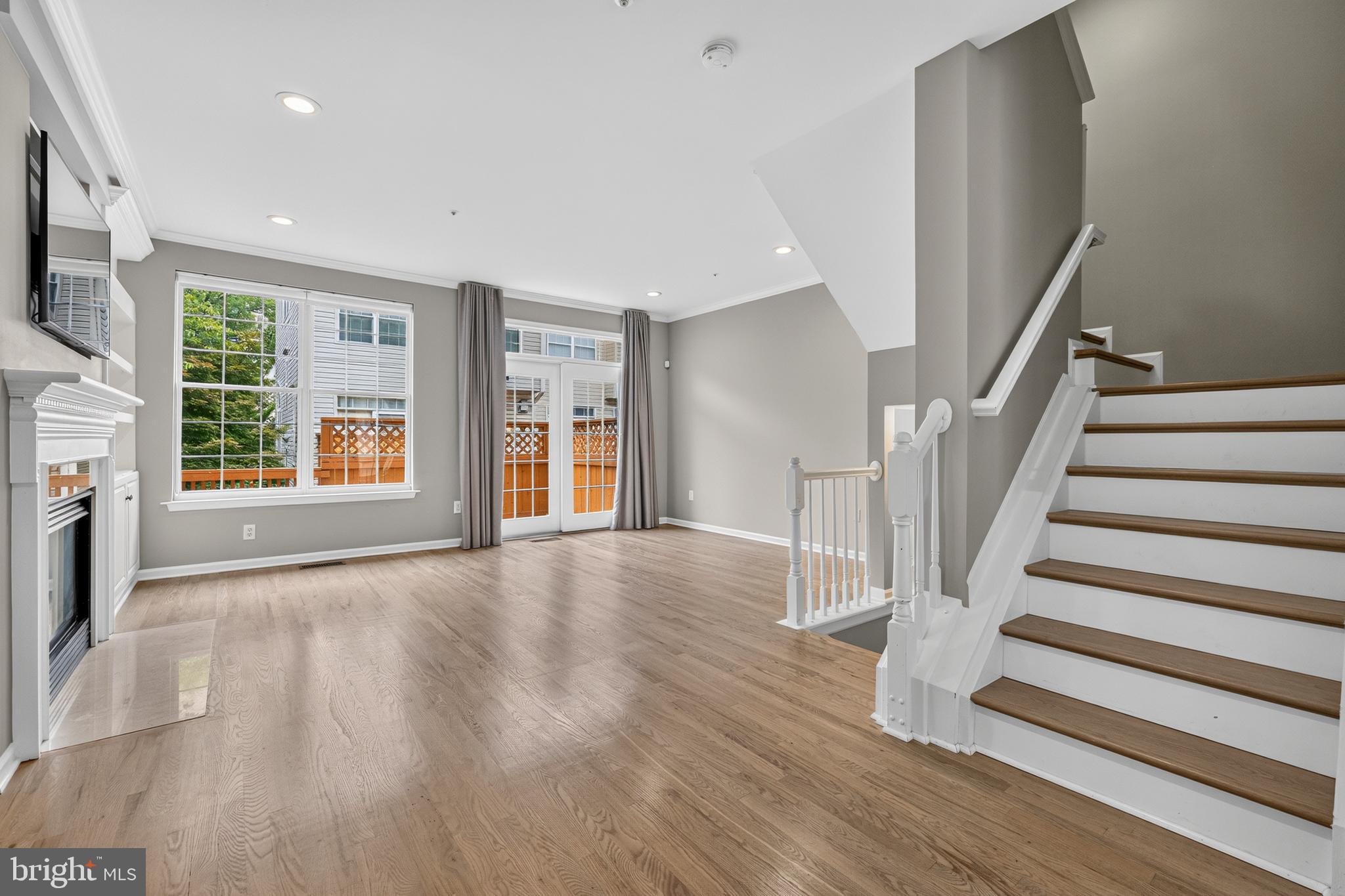 WASHINGTONIAN CENTER - Residential