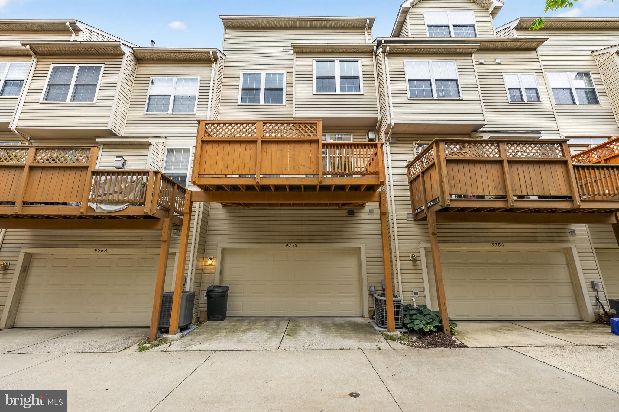 WASHINGTONIAN CENTER - Residential