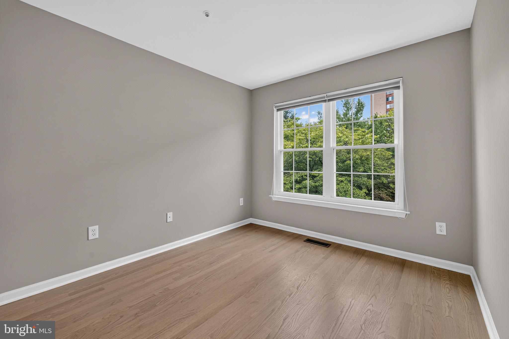 WASHINGTONIAN CENTER - Residential