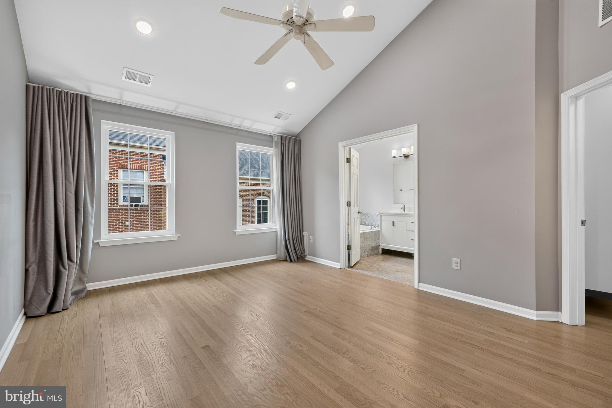 WASHINGTONIAN CENTER - Residential