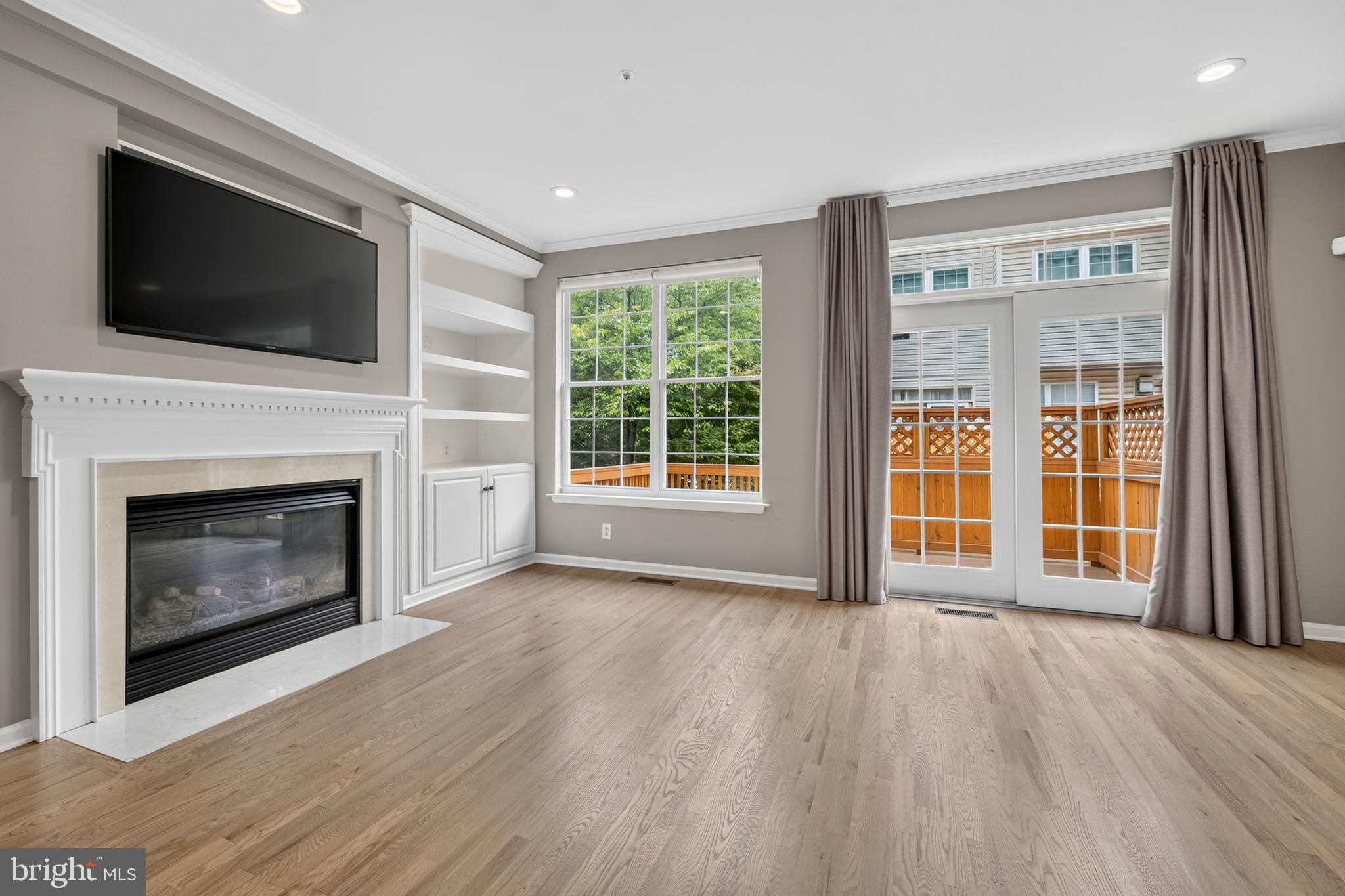 WASHINGTONIAN CENTER - Residential