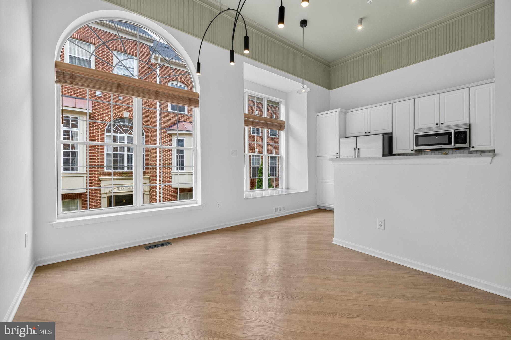 WASHINGTONIAN CENTER - Residential