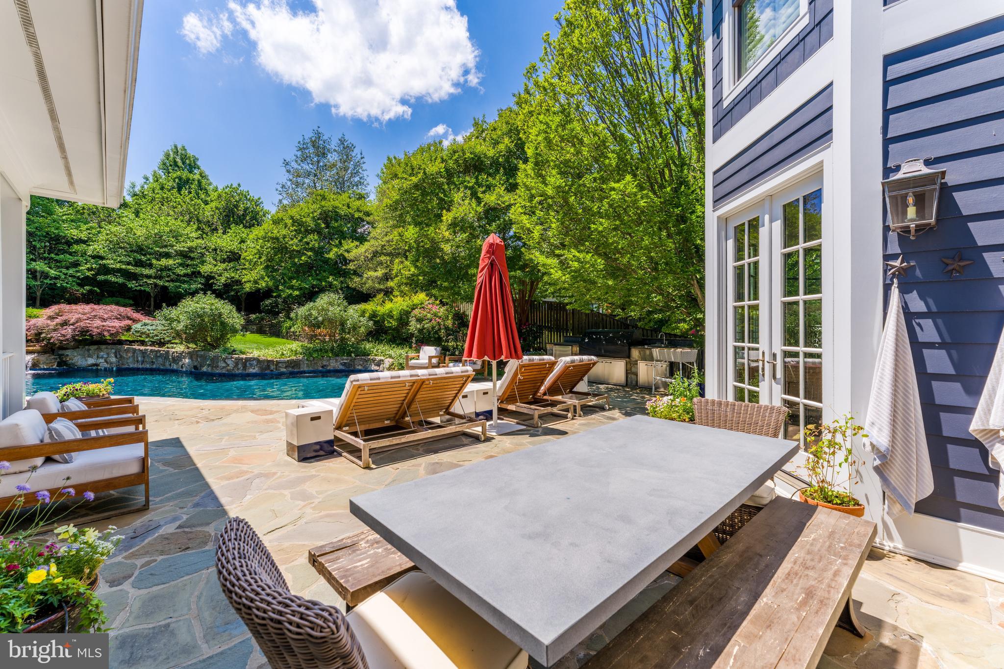 STONELEIGH - Residential