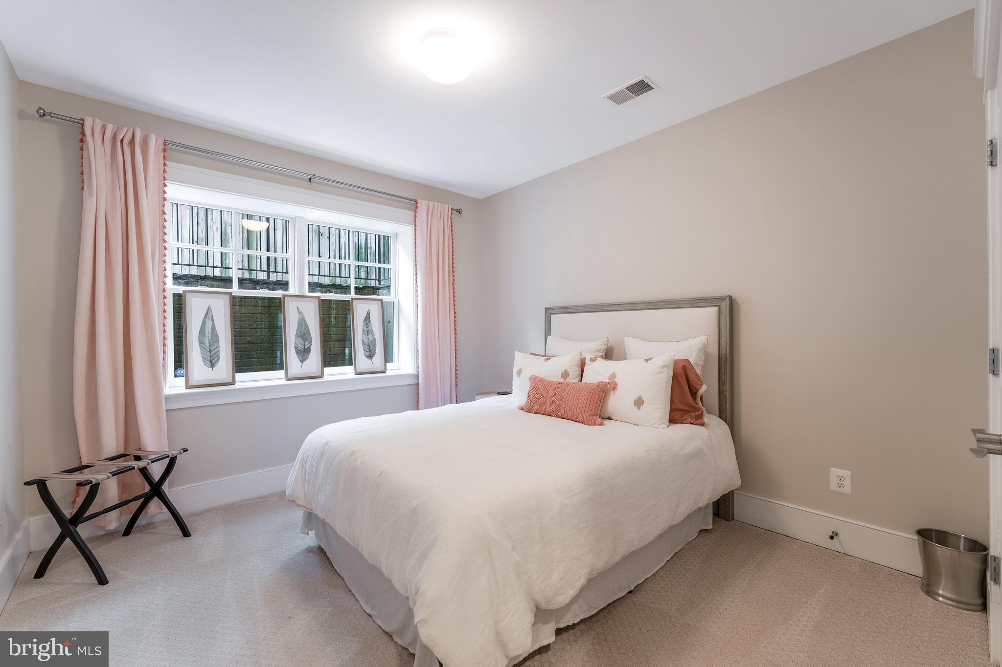STONELEIGH - Residential