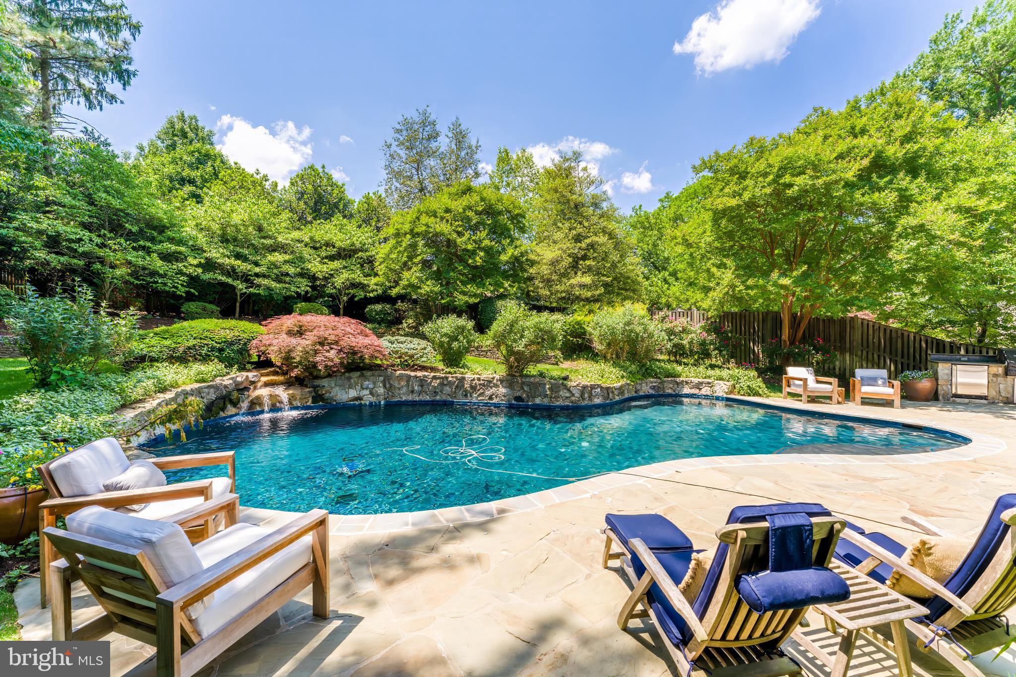STONELEIGH - Residential