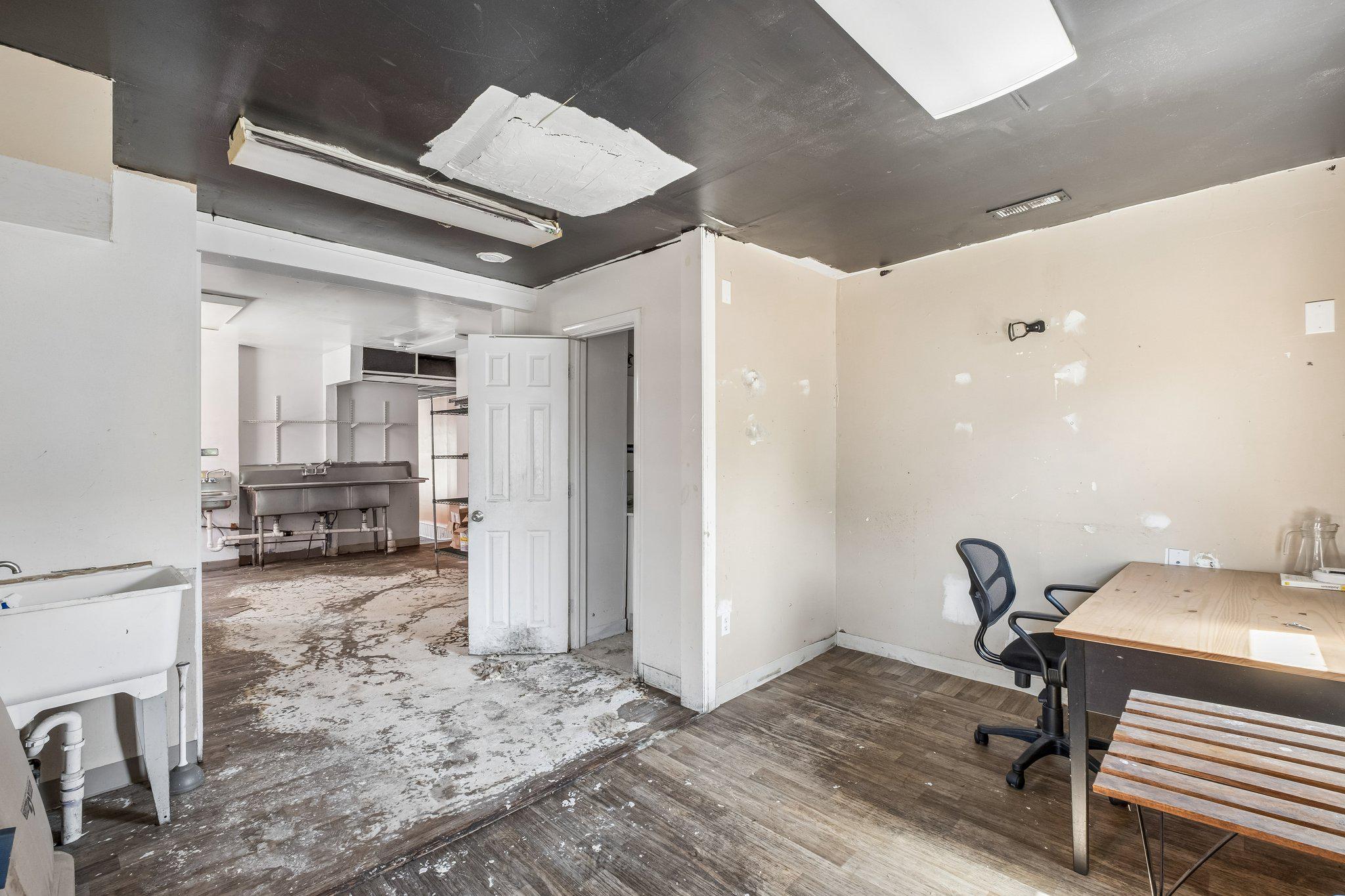 WYNDMOOR - Commercial Sale