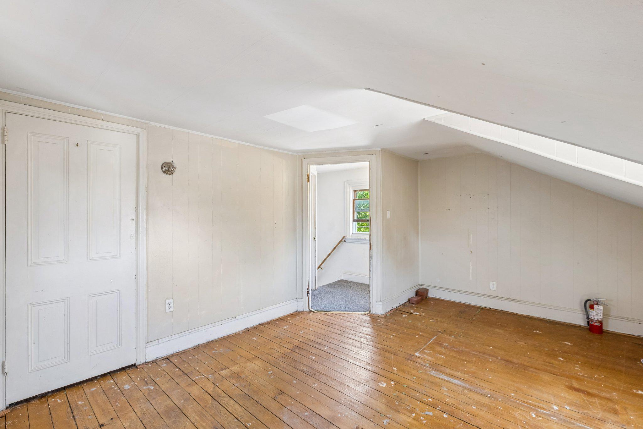 WYNDMOOR - Commercial Sale