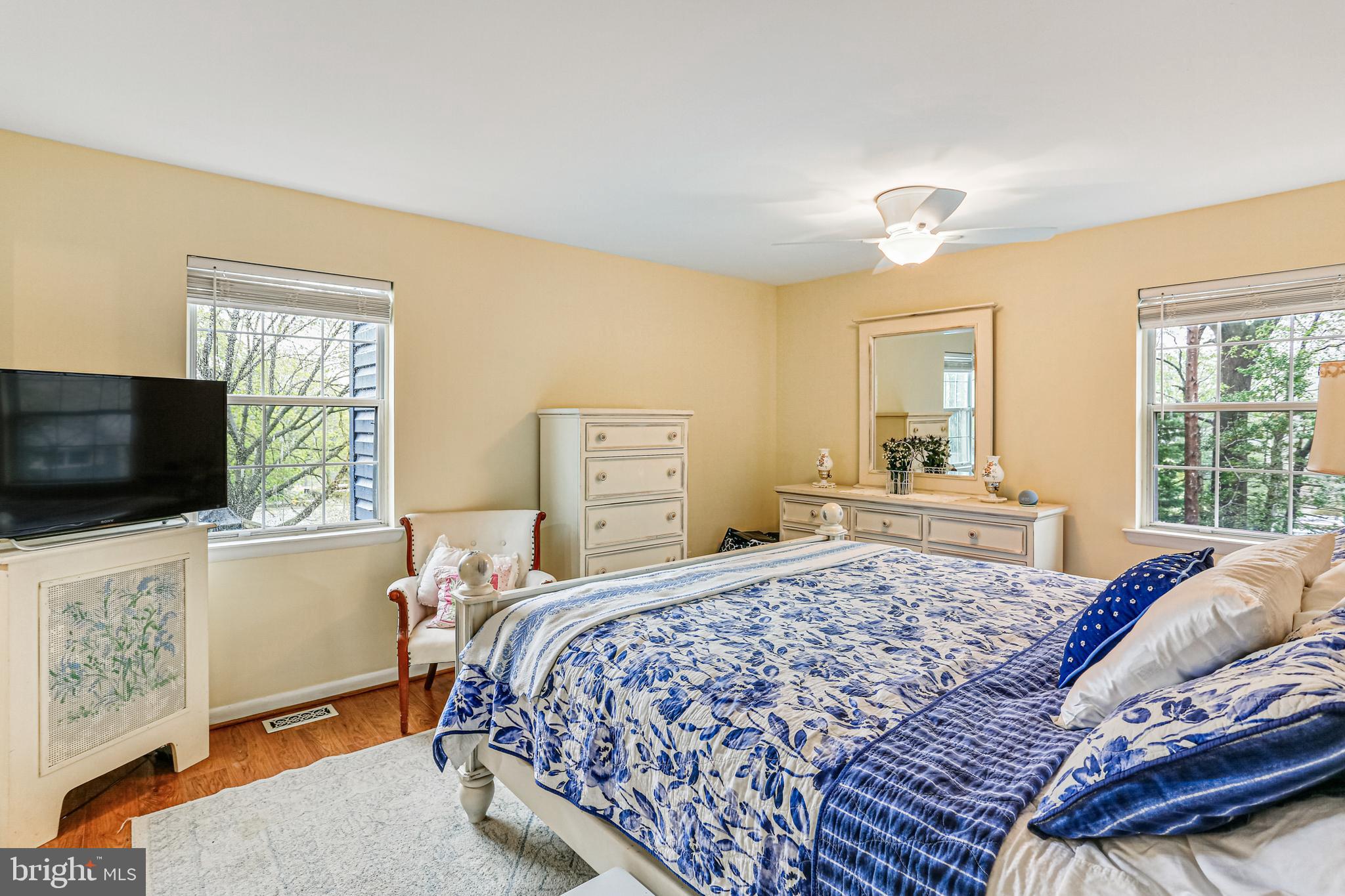 DIVINITY COVE - Residential