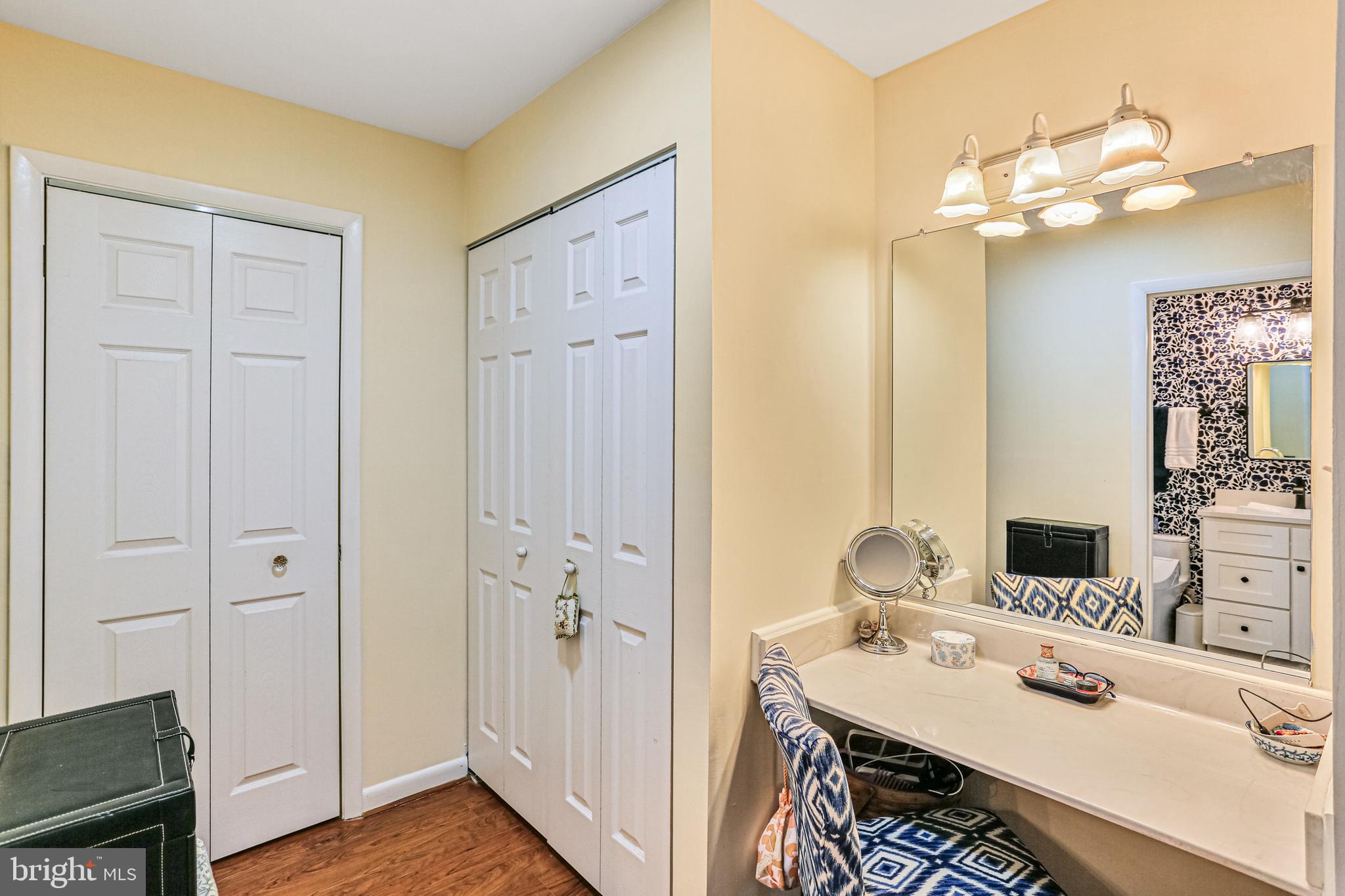 DIVINITY COVE - Residential