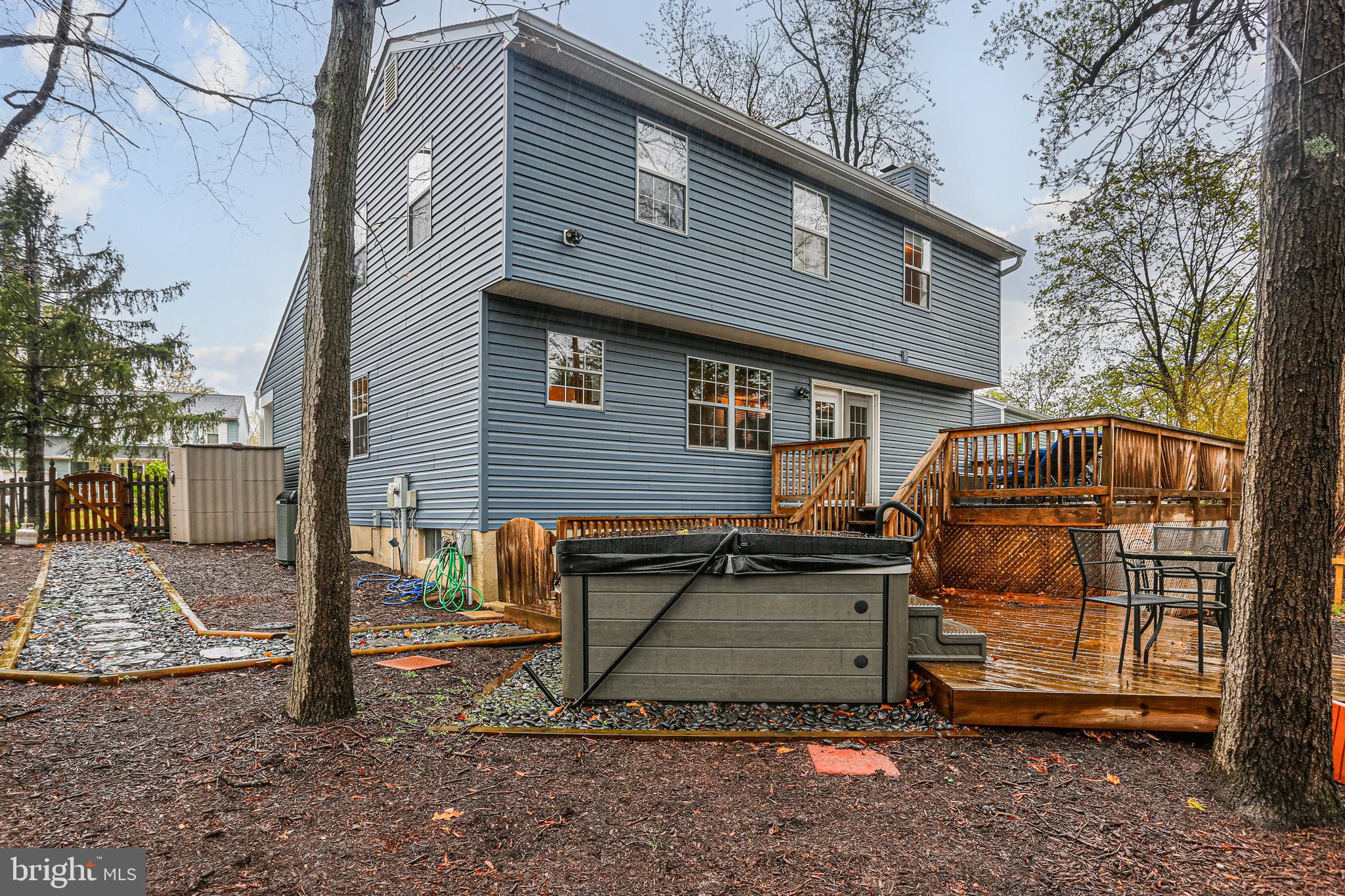 DIVINITY COVE - Residential