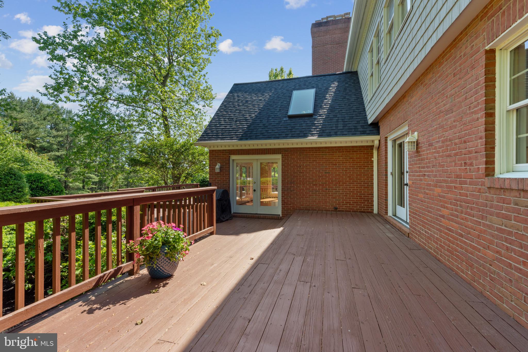 HAWKSFIELD ESTATES - Residential