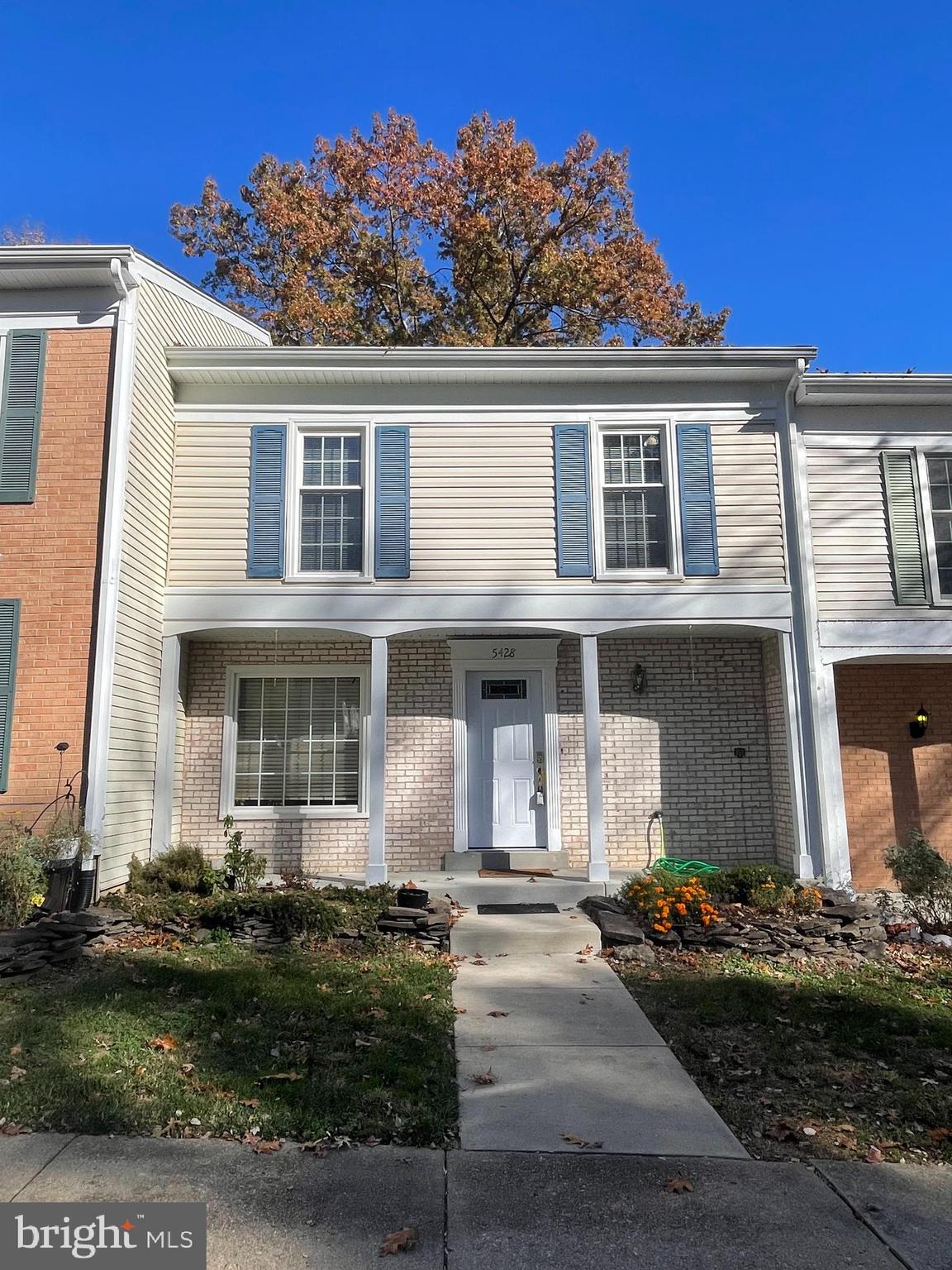 ***MULTIPLE APPLICATIONS***Lease in Process***Amazing rental opportunity in the desirable Glen Cove community! Located within the Oakview/Robinson school pyramid, just 10 min to 495, and walkable to the VRE, Target, and public transportation. This well maintained 3 bedroom, 2.5 bath townhome offers plenty of space indoors and out. Enjoy 3 finished levels with a walkout basement, separate office/den, and living area, leading to exclusive trail access to Royal Lake's 2-mile trail practically in your back yard. Very private location backing to the wooded lake featuring fall and winter water views, allowing you to enjoy your morning coffee in peace on the back deck or on the fully landscaped lower level patio.  A spacious cook's kitchen offers lots of storage and plenty of space with an eat in kitchen as well as a separate dining room. Spacious upper-level bedrooms, the primary suite offers walk-in-closet AND a secondary closet along with private bath. 2 assigned  parking spaces located conveniently in front of the property.