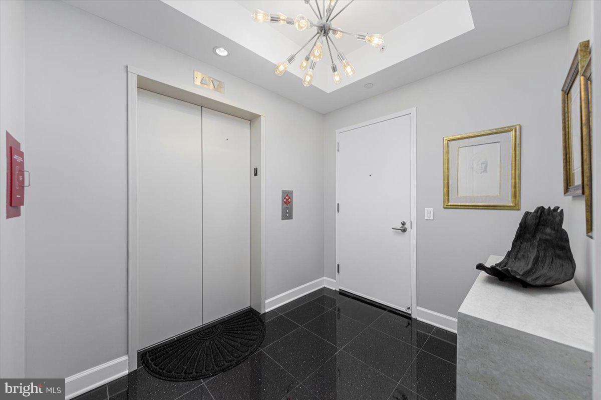ROSSLYN - Residential