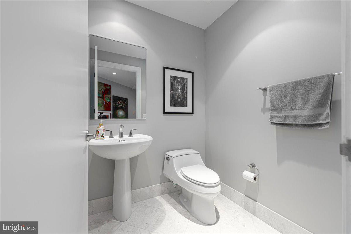 ROSSLYN - Residential