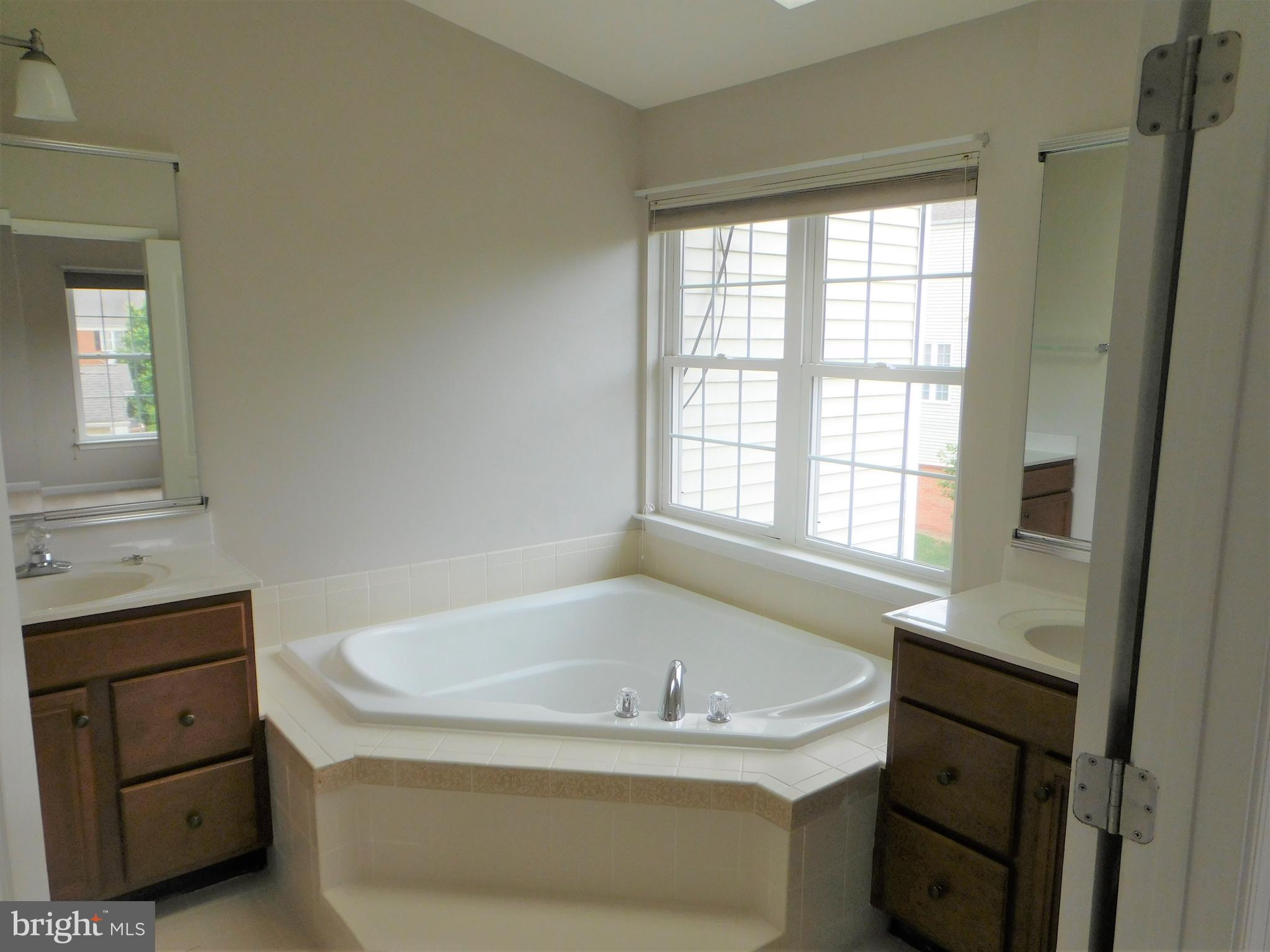 PURCELLVILLE RIDGE - Residential Lease