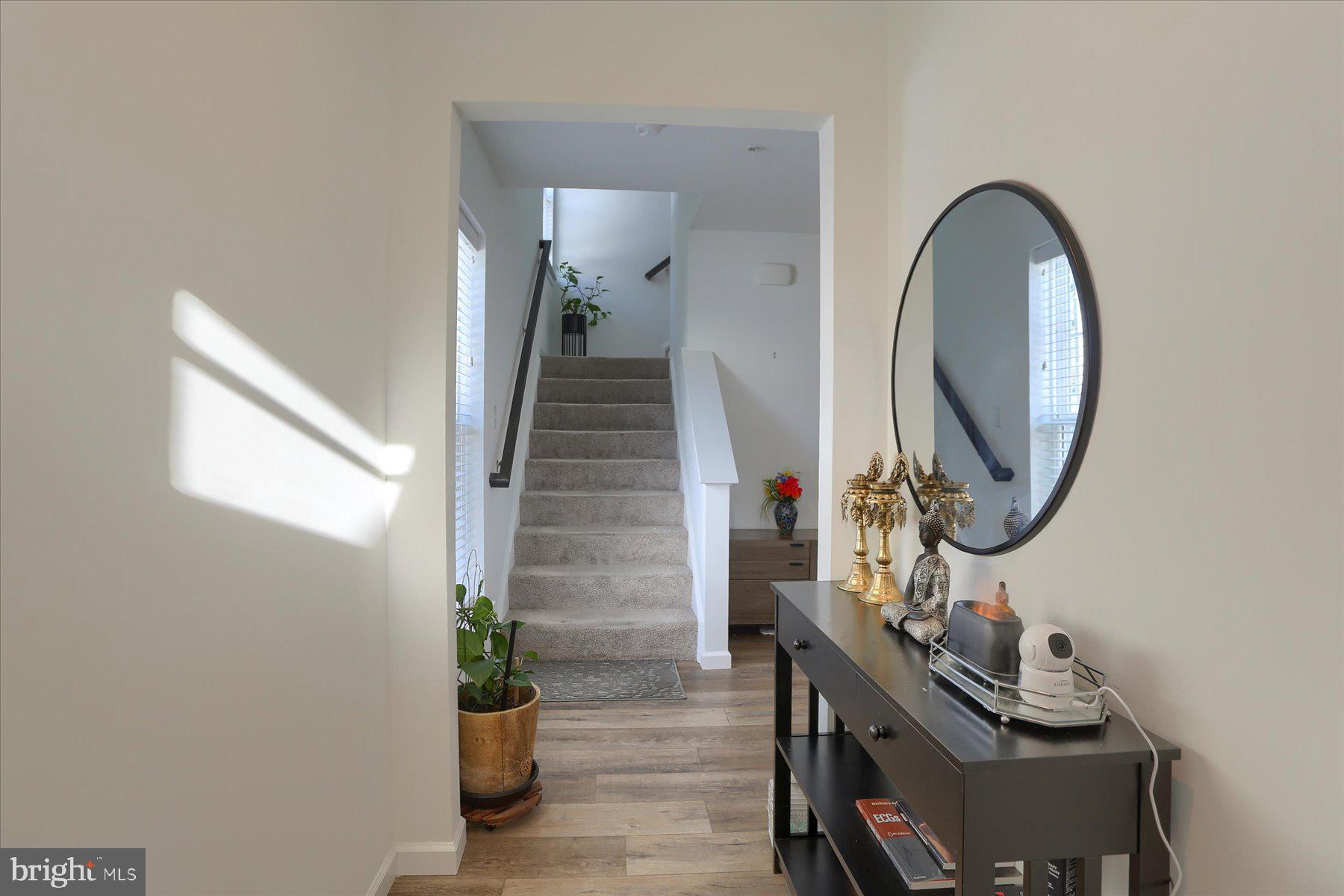 EASTVALE GROVE - Residential