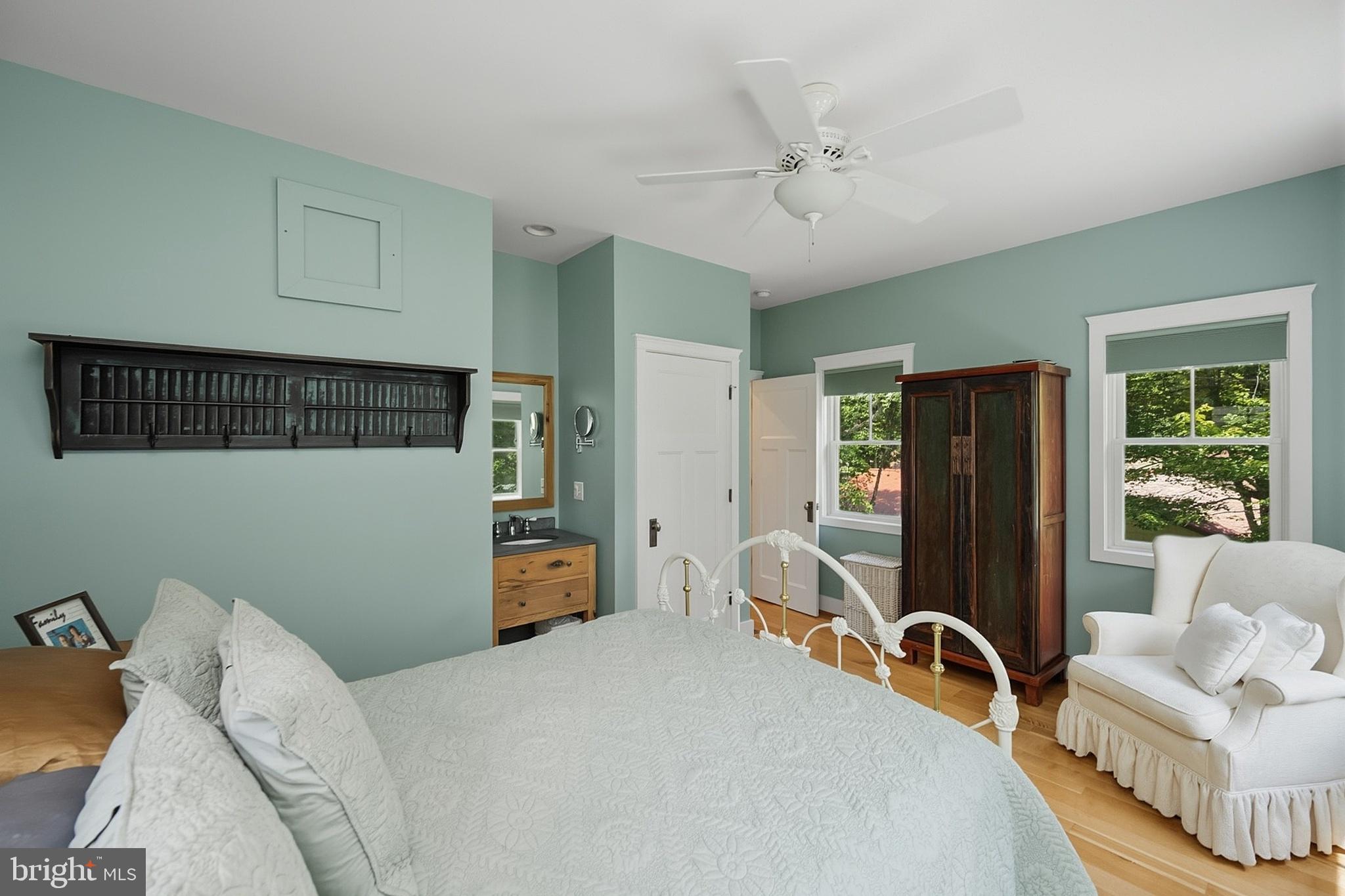 THOUSAND ACRES - Residential