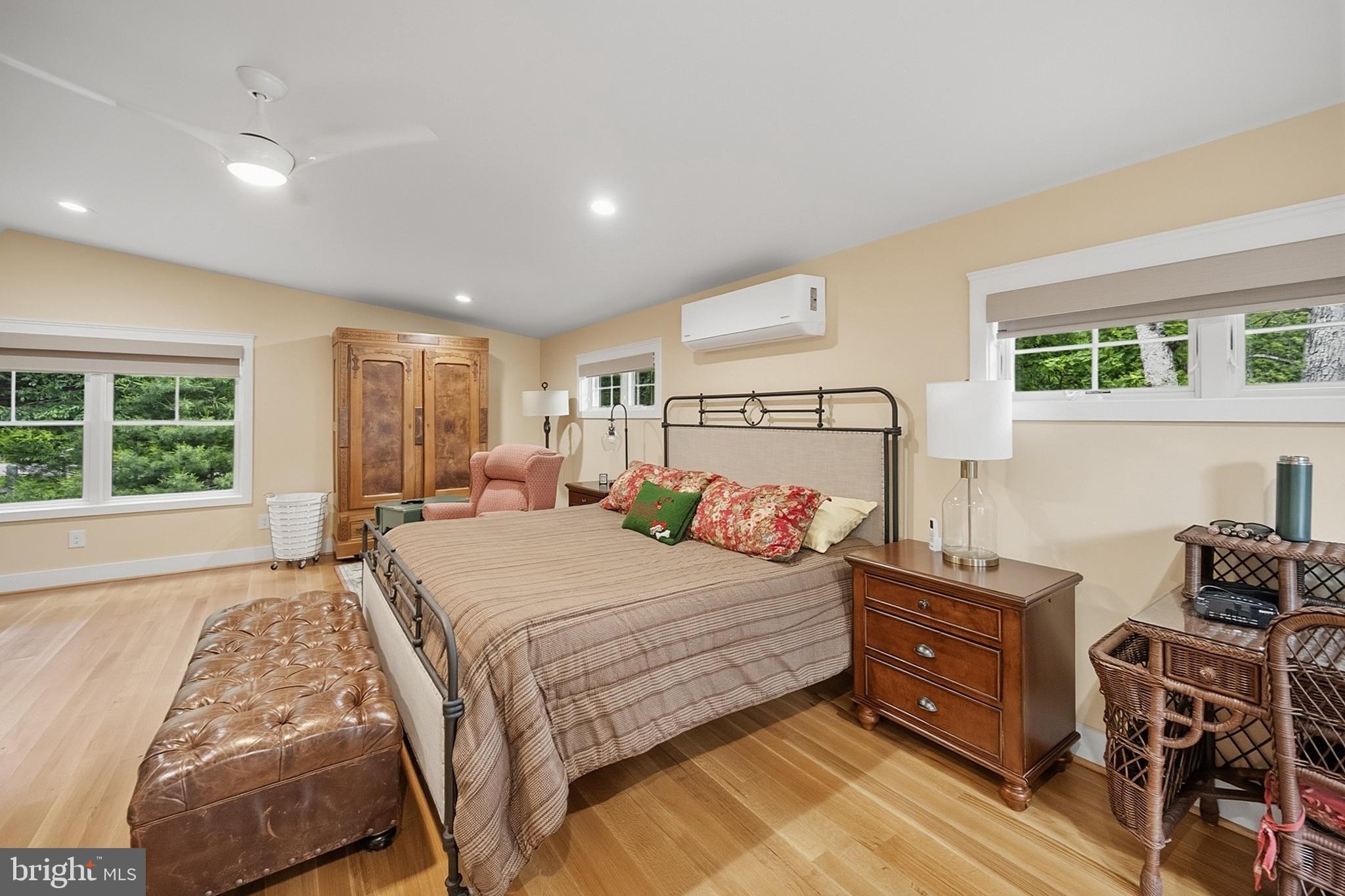 THOUSAND ACRES - Residential