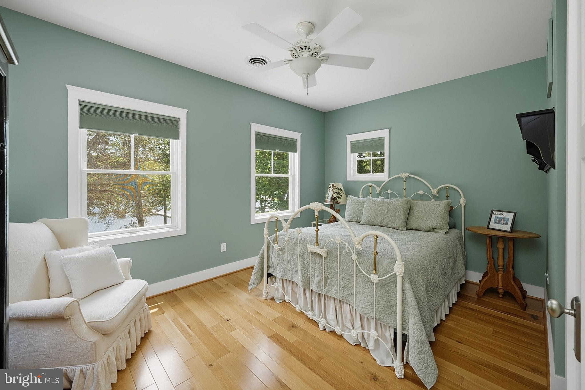 THOUSAND ACRES - Residential