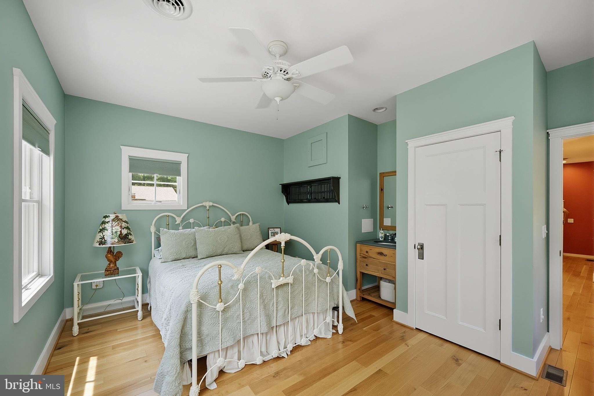 THOUSAND ACRES - Residential