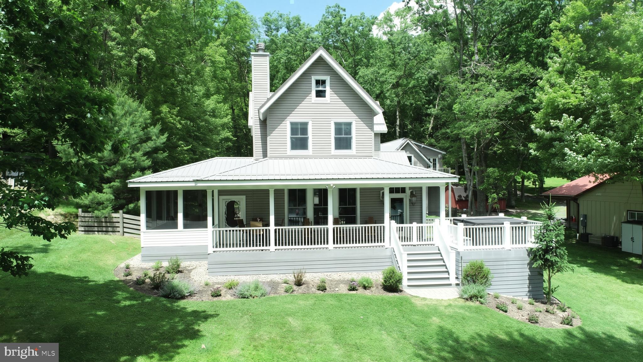 THOUSAND ACRES - Residential