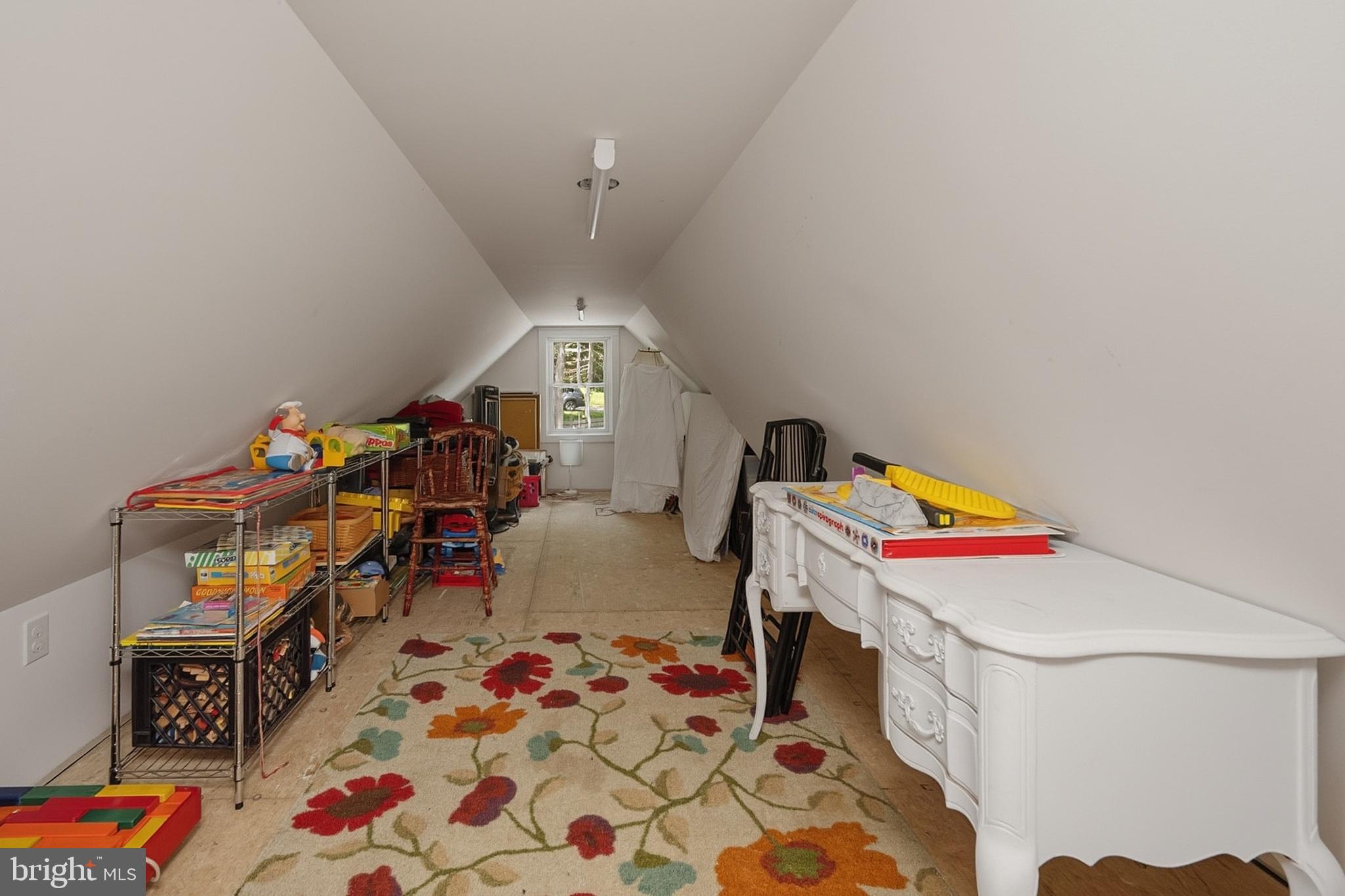 THOUSAND ACRES - Residential